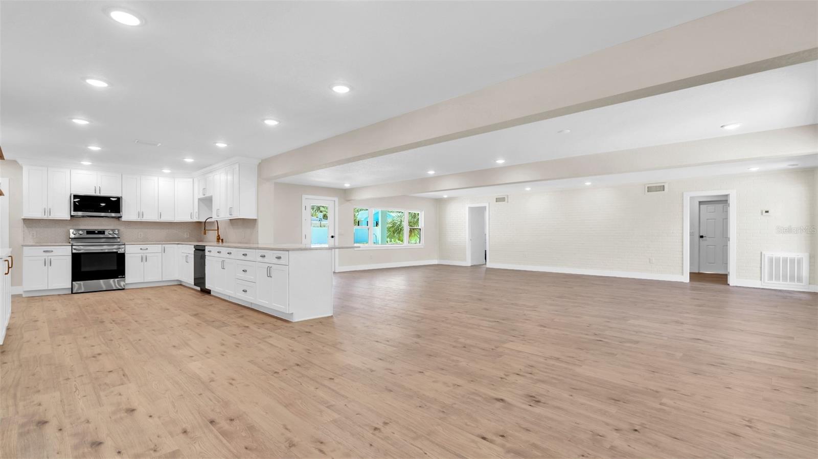 MAYFAIR SUB - Residential Lease