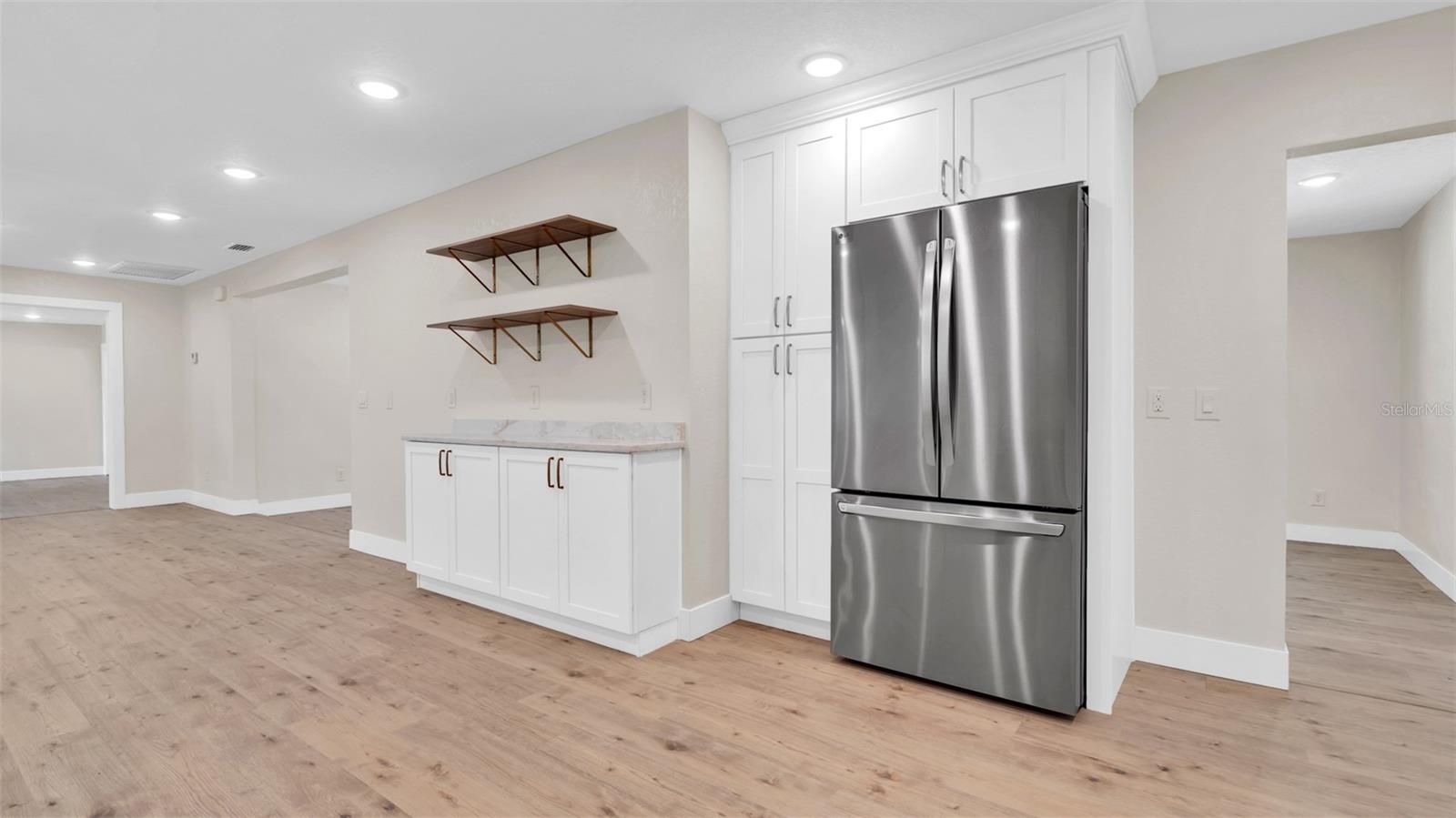 MAYFAIR SUB - Residential Lease