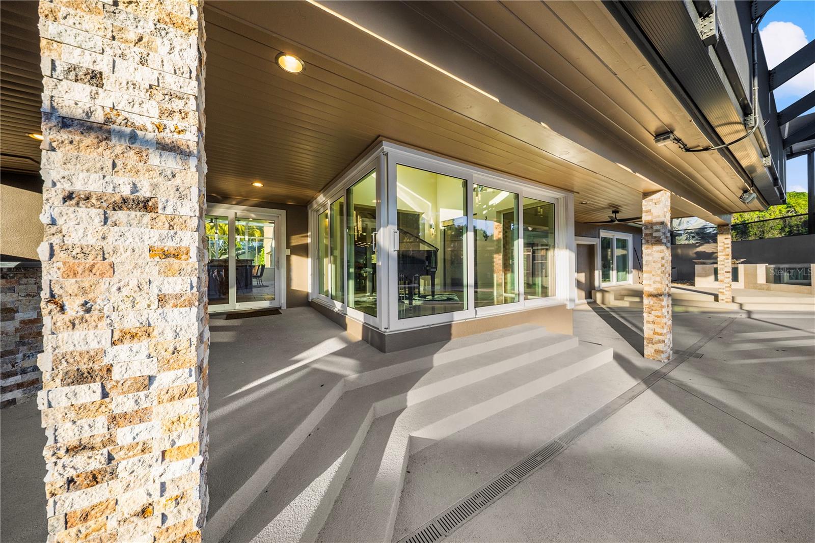 CARROLLWOOD VILLAGE SEC 01 UNIT 05 - Residential