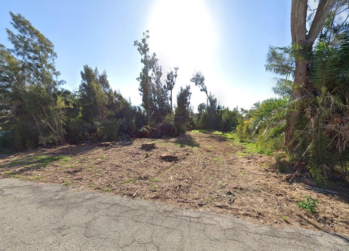 250 WASHINGTON AVENUE, ENGLEWOOD, FL, 34223 1 250 WASHINGTON AVENUE