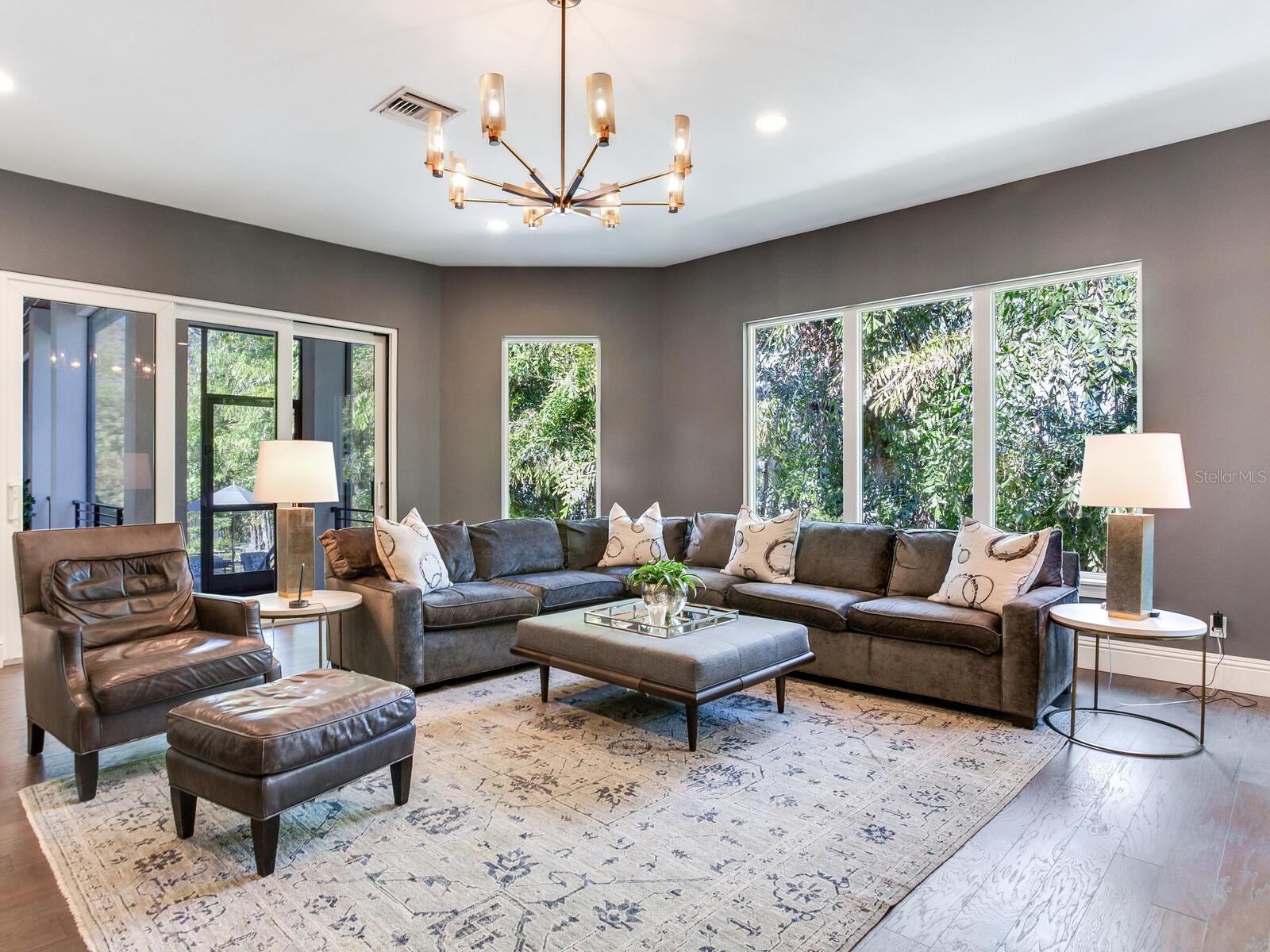 SUNSET PARK - Residential