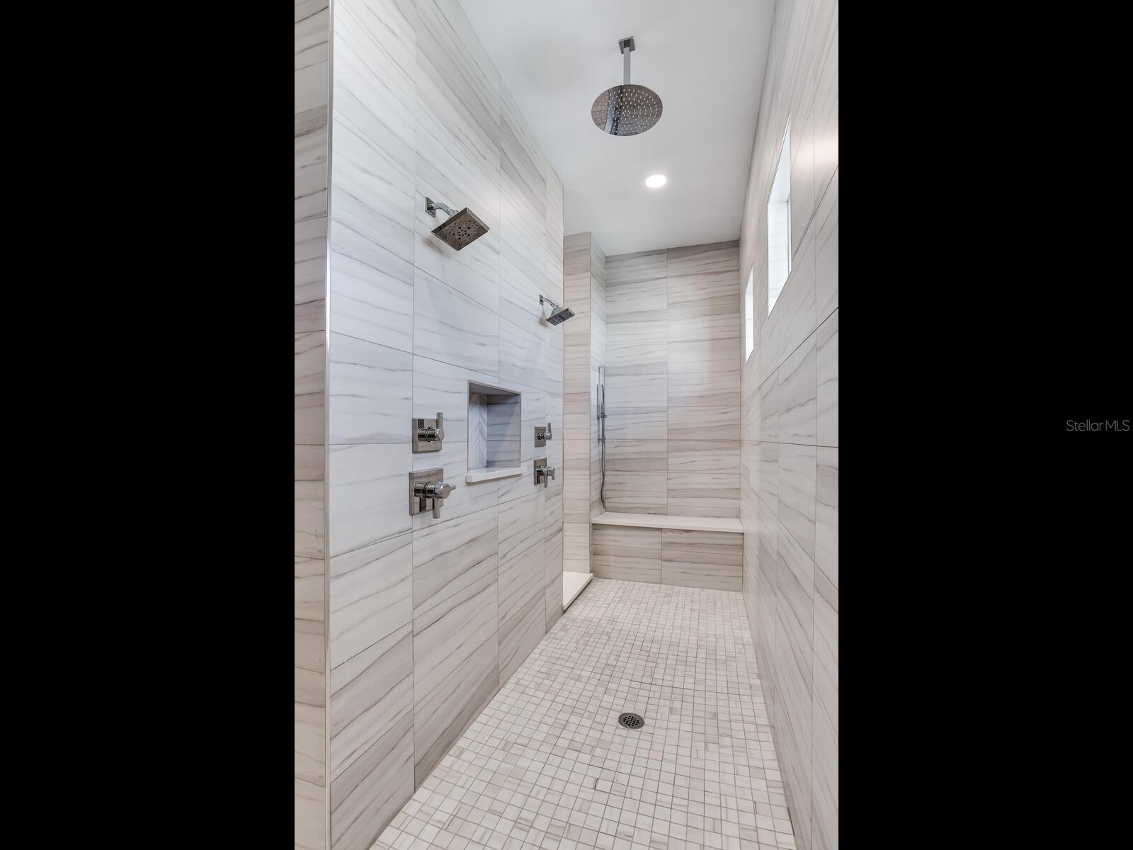 SUNSET PARK - Residential