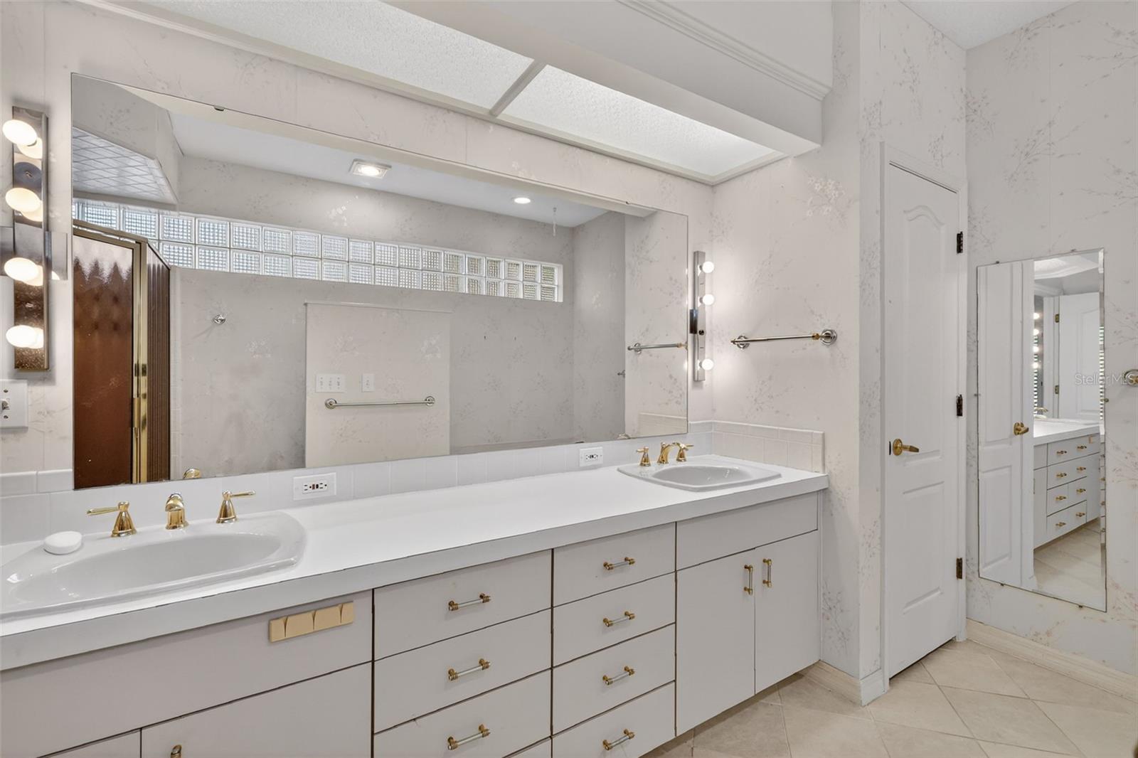 MOUNT DORA HIGH POINT AT LAKE DORA - Residential