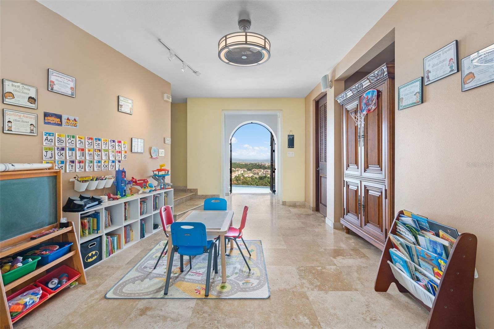 HARBOUR LIGHTS ESTATES - Residential