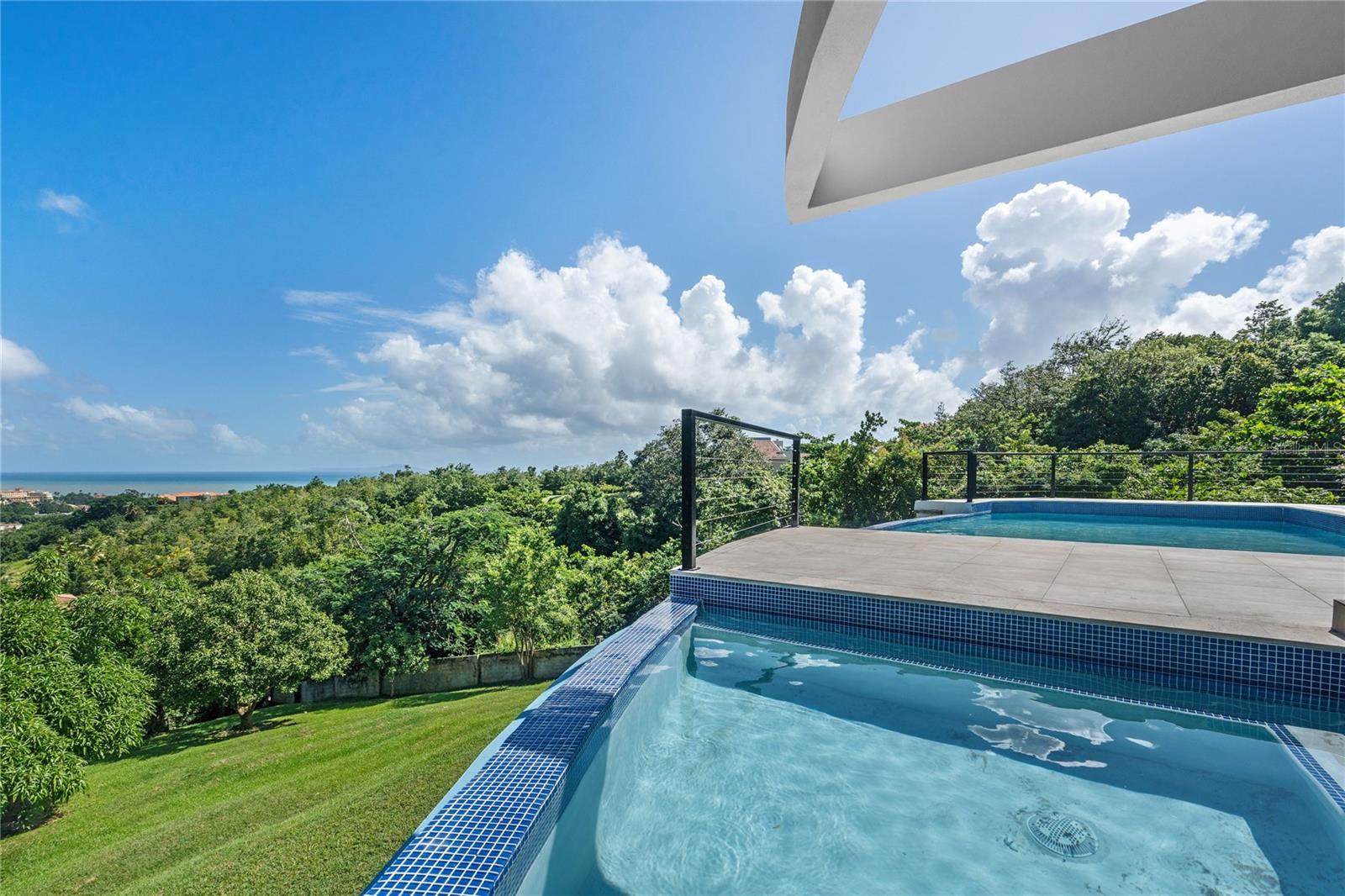 HARBOUR LIGHTS ESTATES - Residential