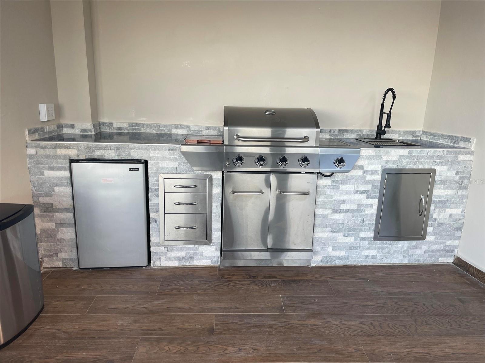 HARBOUR LIGHTS ESTATES - Residential