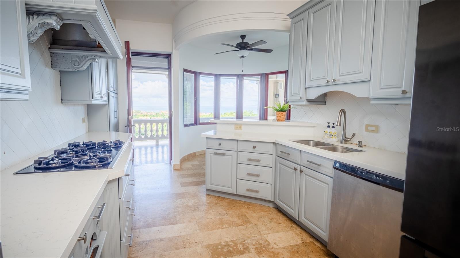 HARBOUR LIGHTS ESTATES - Residential