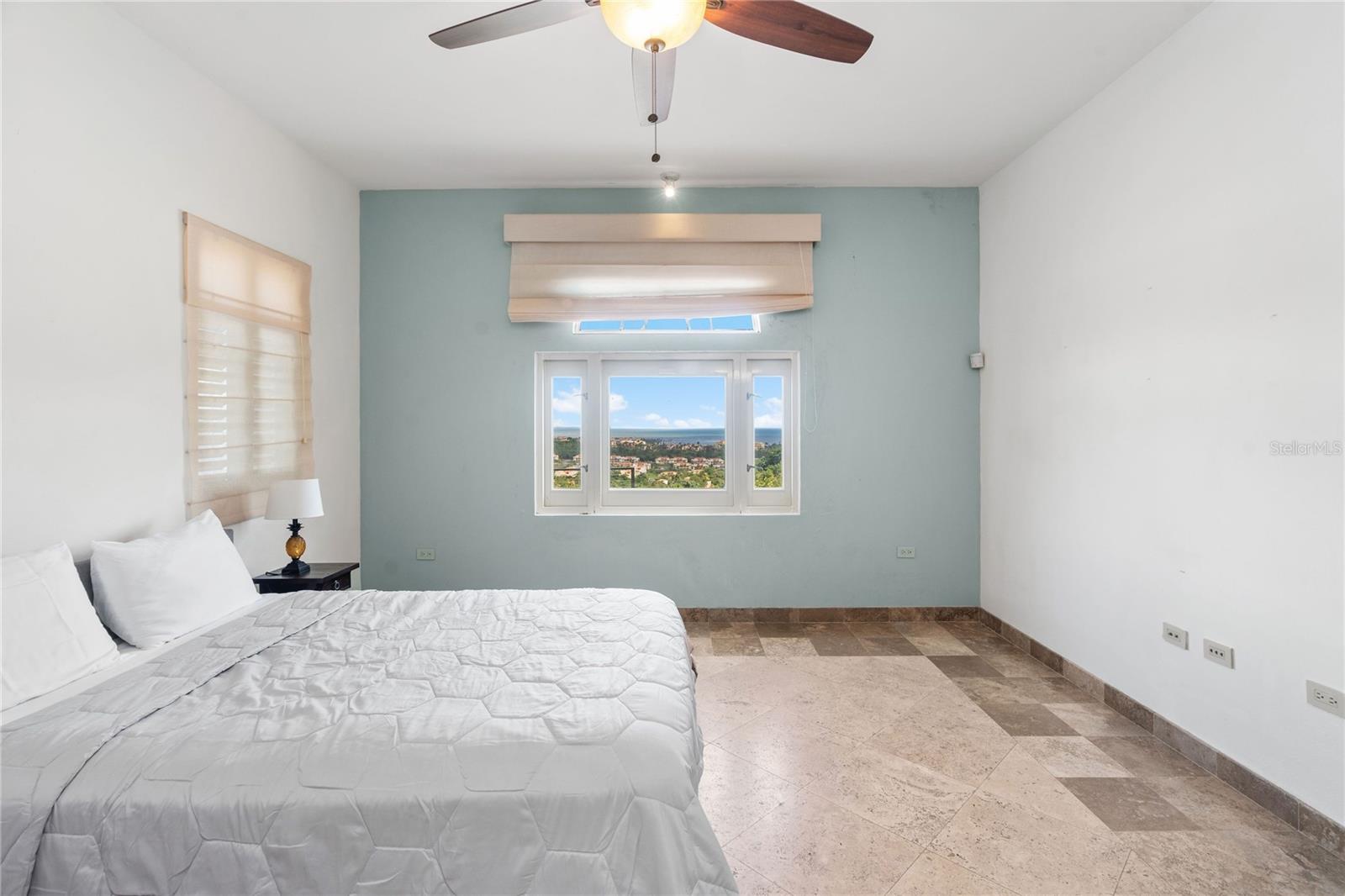 HARBOUR LIGHTS ESTATES - Residential