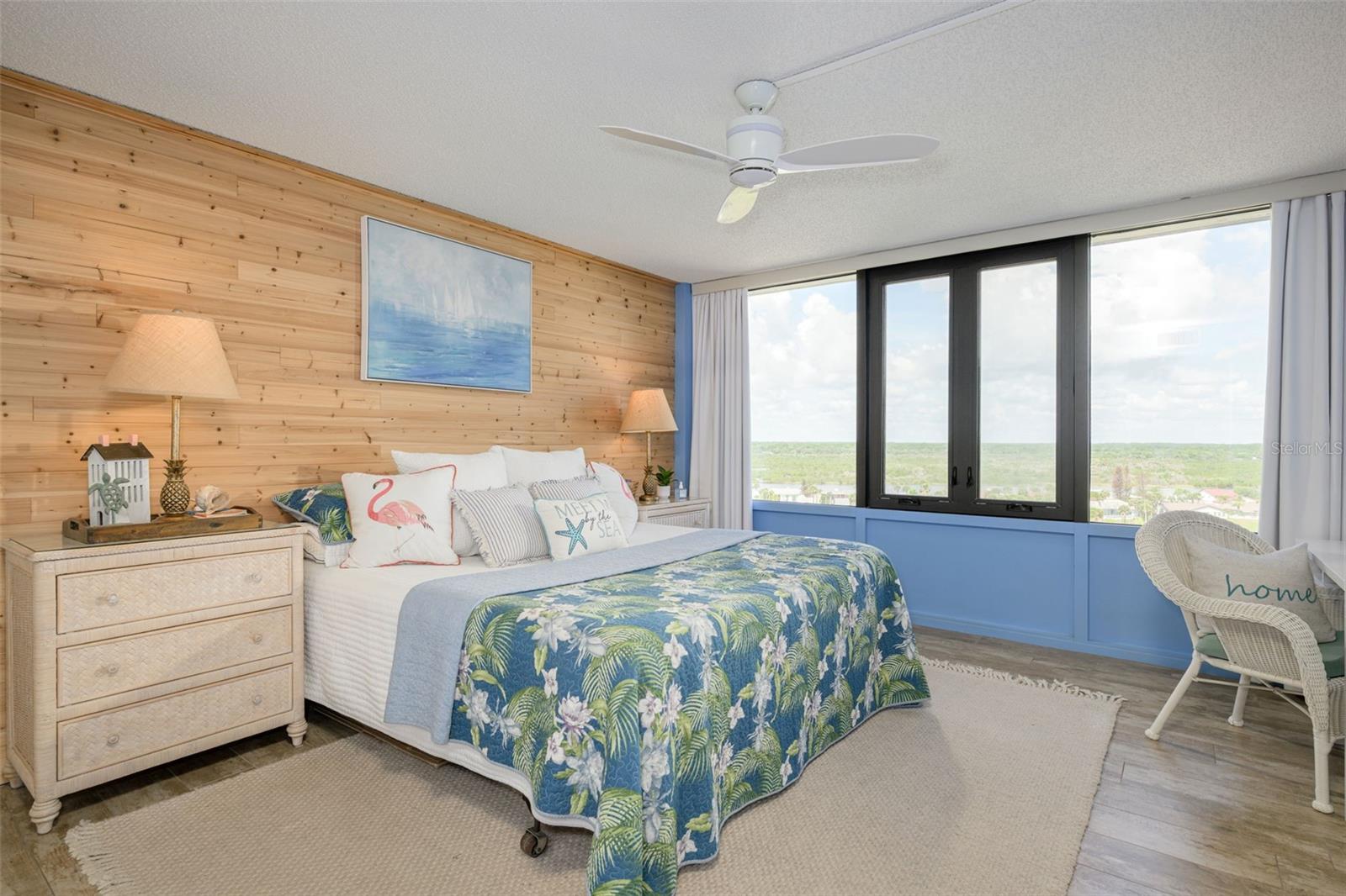 NAUTILUS CONDO - Residential