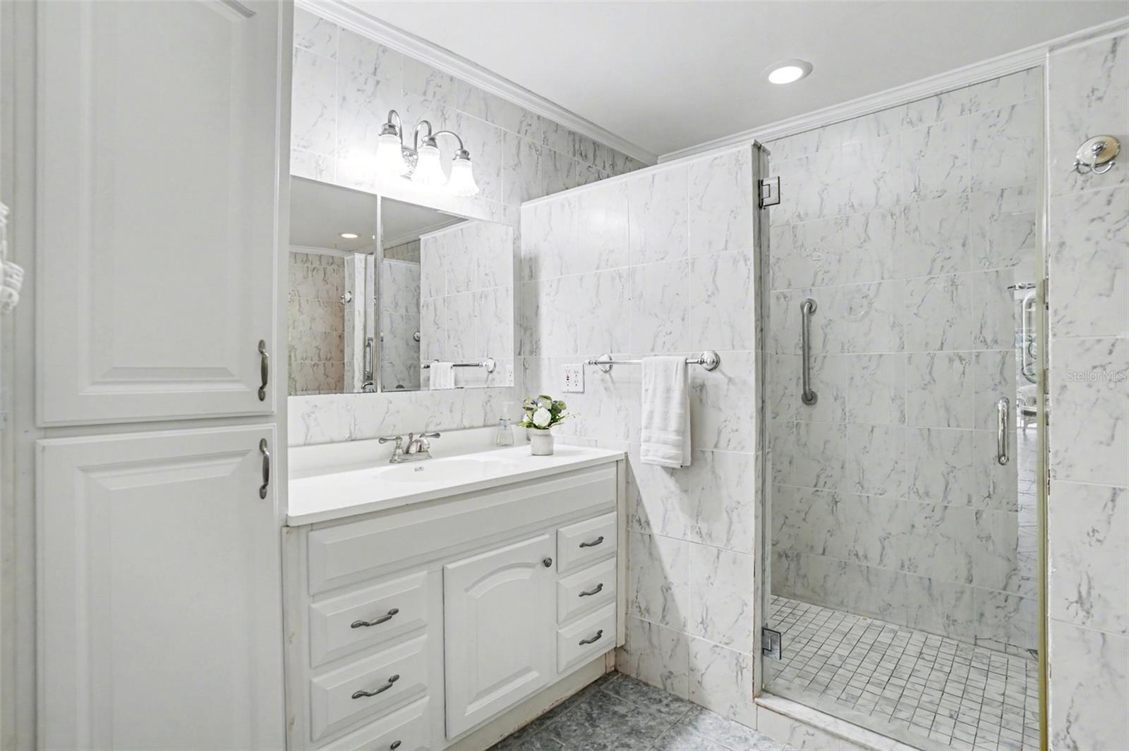 TAMPAS NORTH SIDE CNTRY CL - Residential