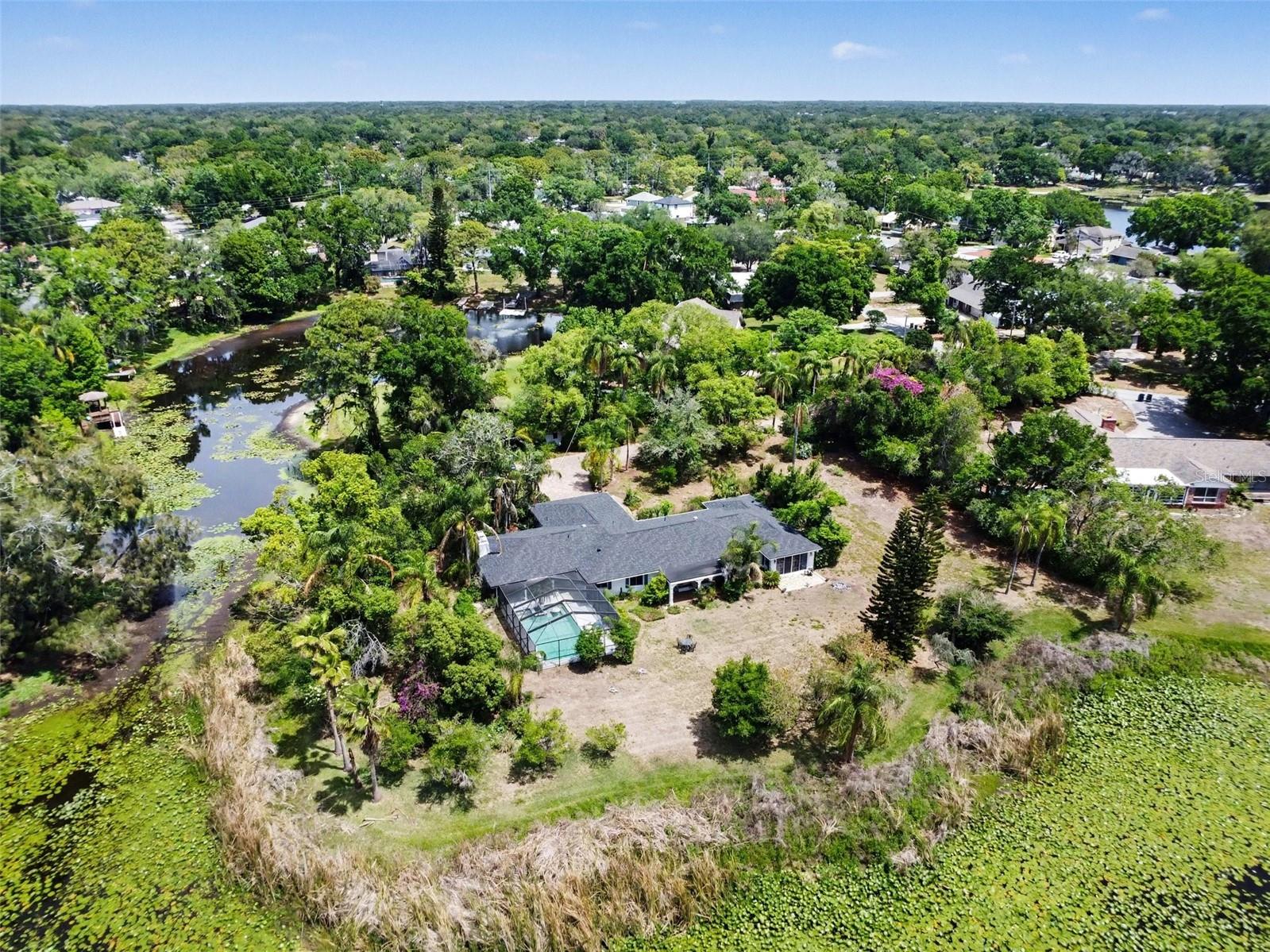 TAMPAS NORTH SIDE CNTRY CL - Residential