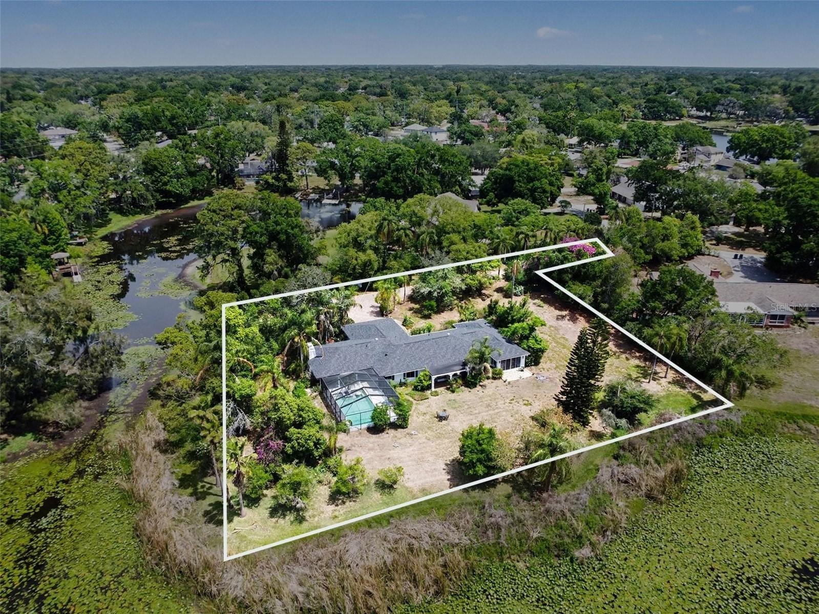 TAMPAS NORTH SIDE CNTRY CL - Residential