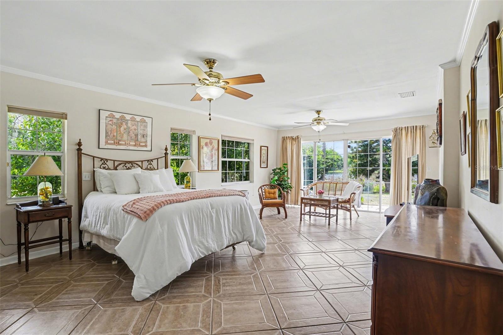 TAMPAS NORTH SIDE CNTRY CL - Residential