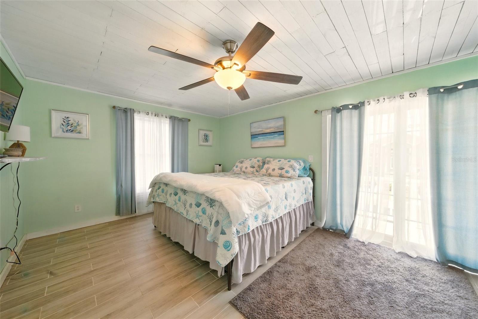 HERNANDO BEACH - Residential