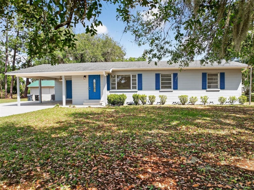 Photo of 2015 Sandford Road, Lakeland, FL 33801 (MLS # O6390933)