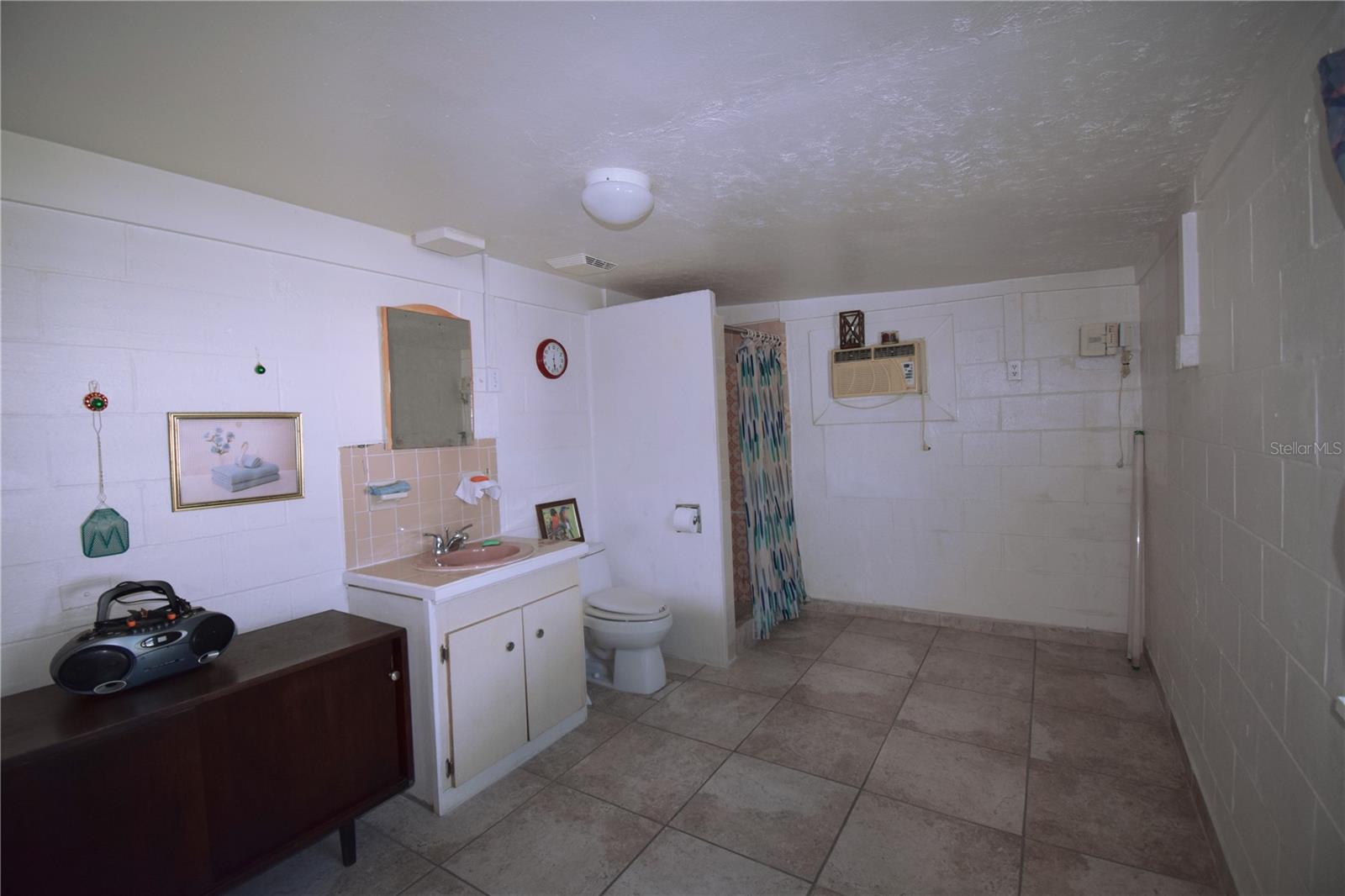 BONITA VILLAGE - Residential