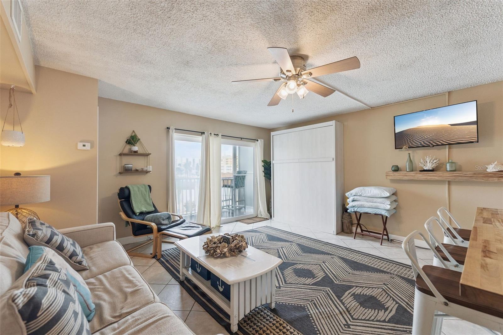 MARINERS COVE CONDO - Residential