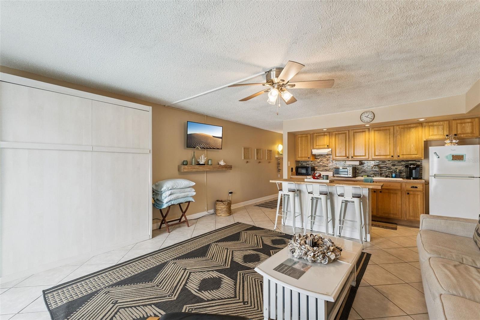 MARINERS COVE CONDO - Residential