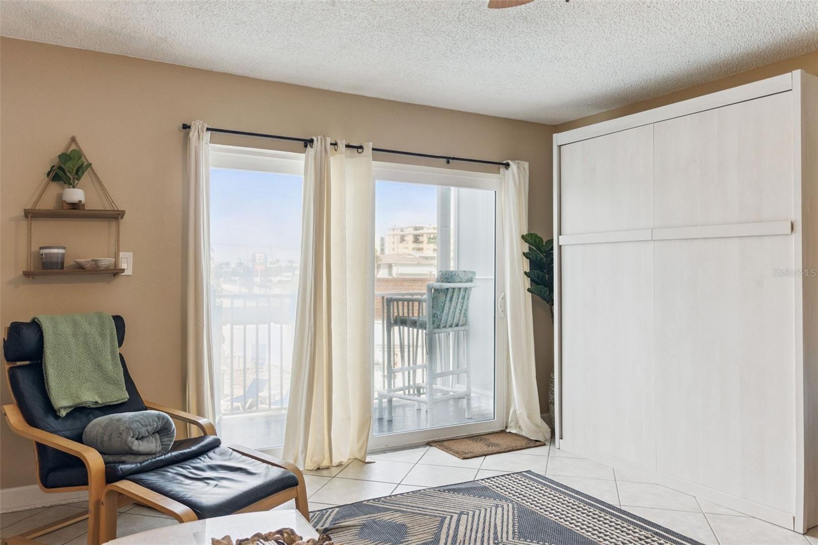 MARINERS COVE CONDO - Residential