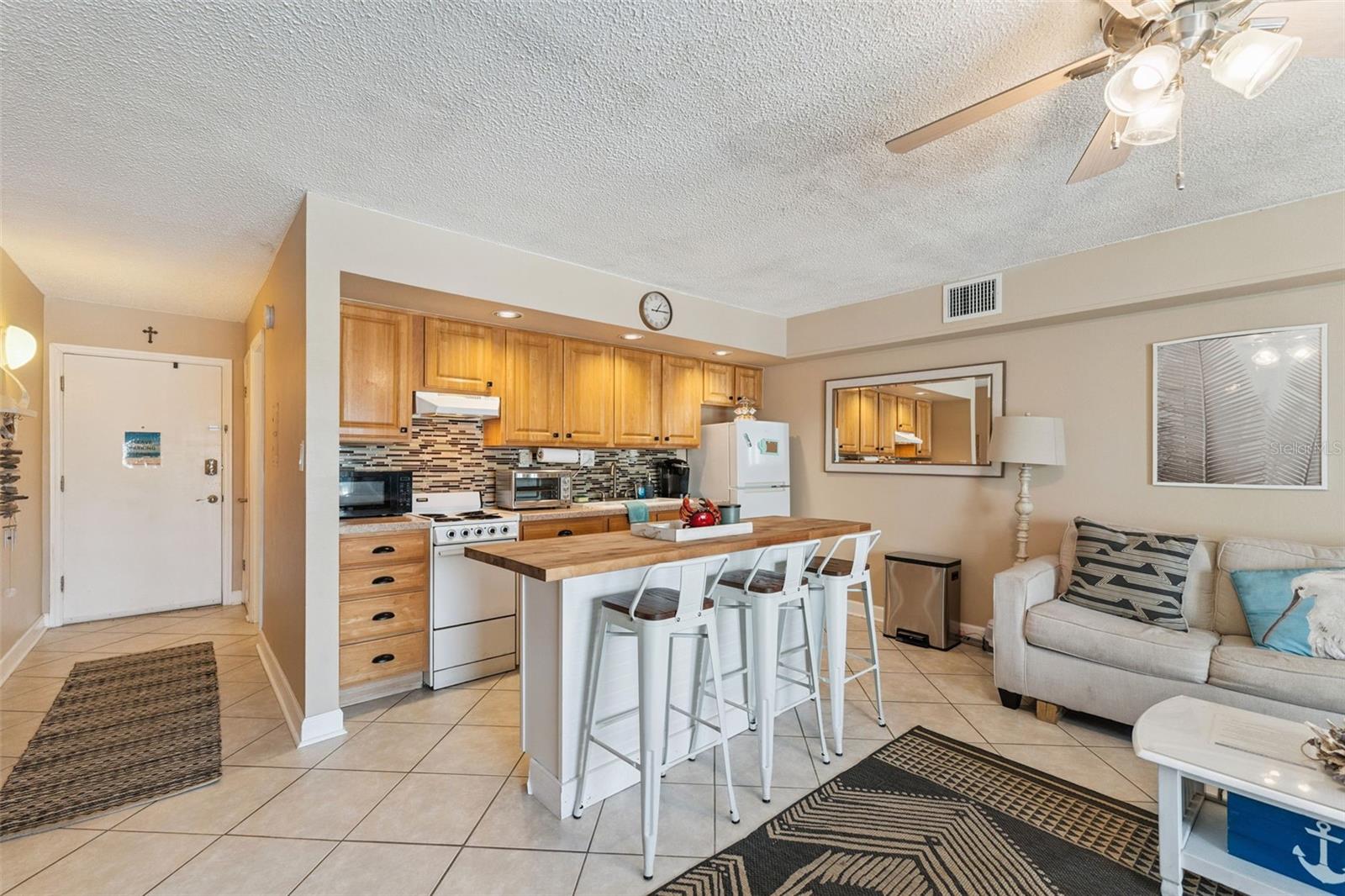 MARINERS COVE CONDO - Residential