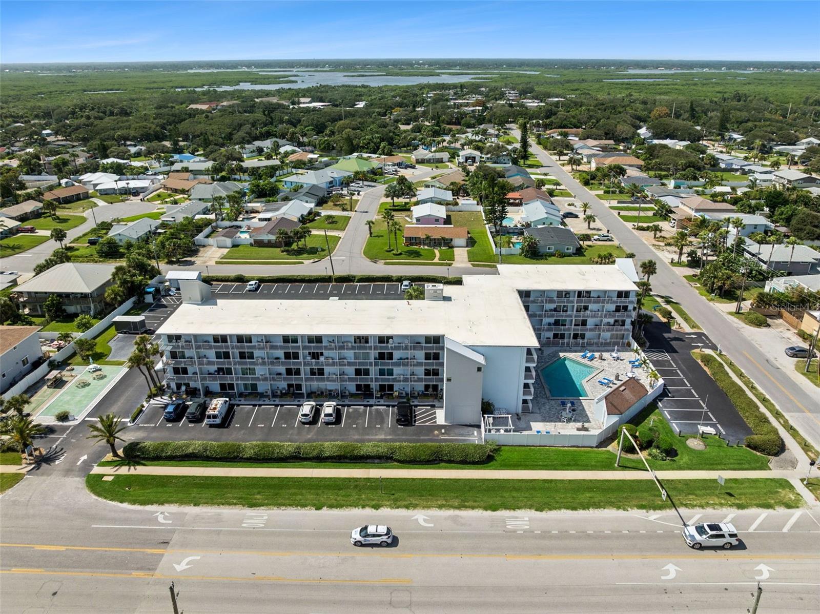 MARINERS COVE CONDO - Residential