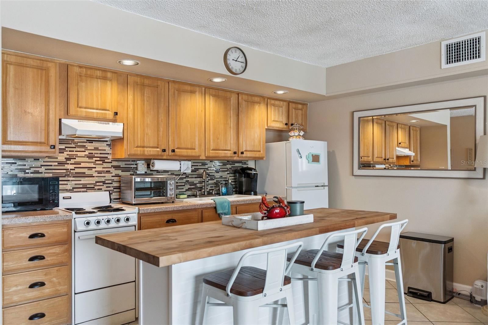 MARINERS COVE CONDO - Residential