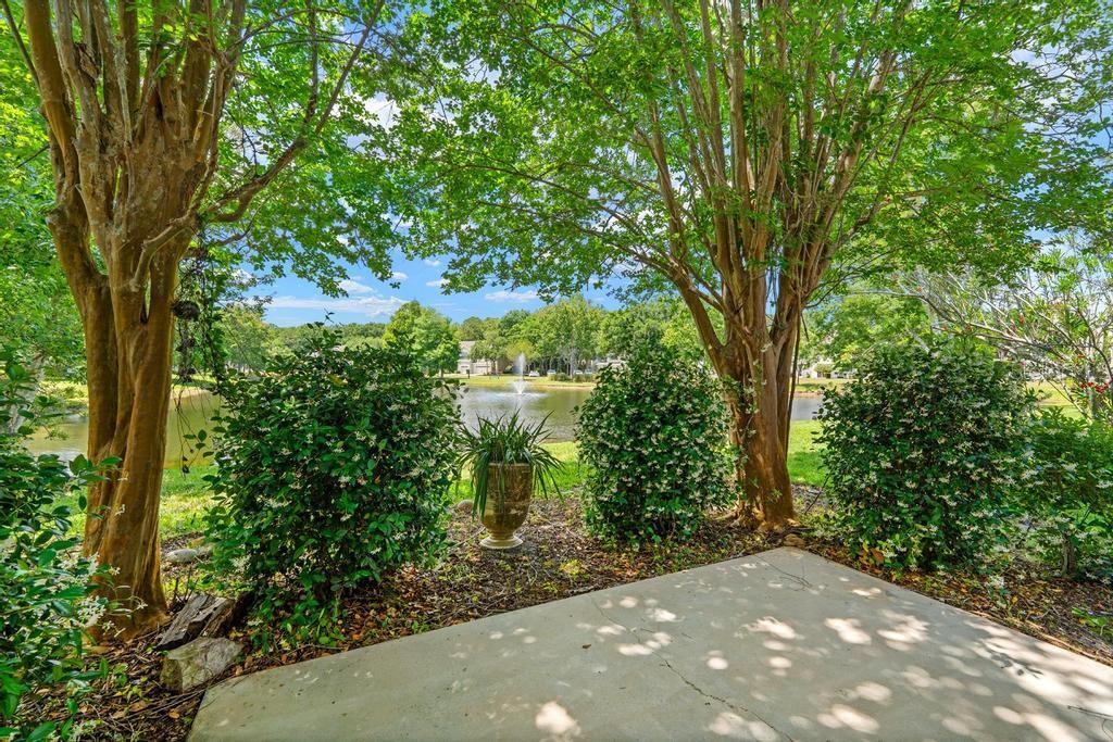 HAMPTON CHASE TWNHMS - Residential
