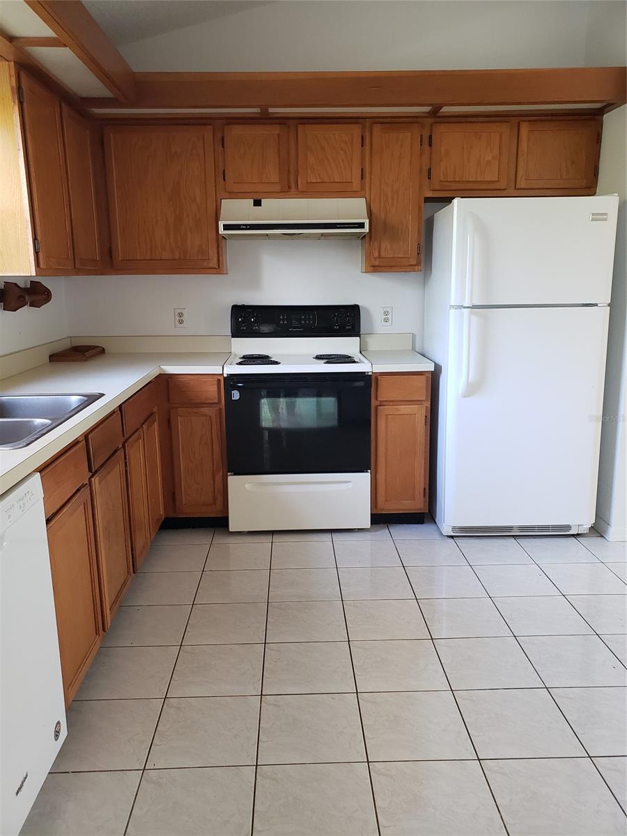 Pine Island Ph 01 - Residential Lease