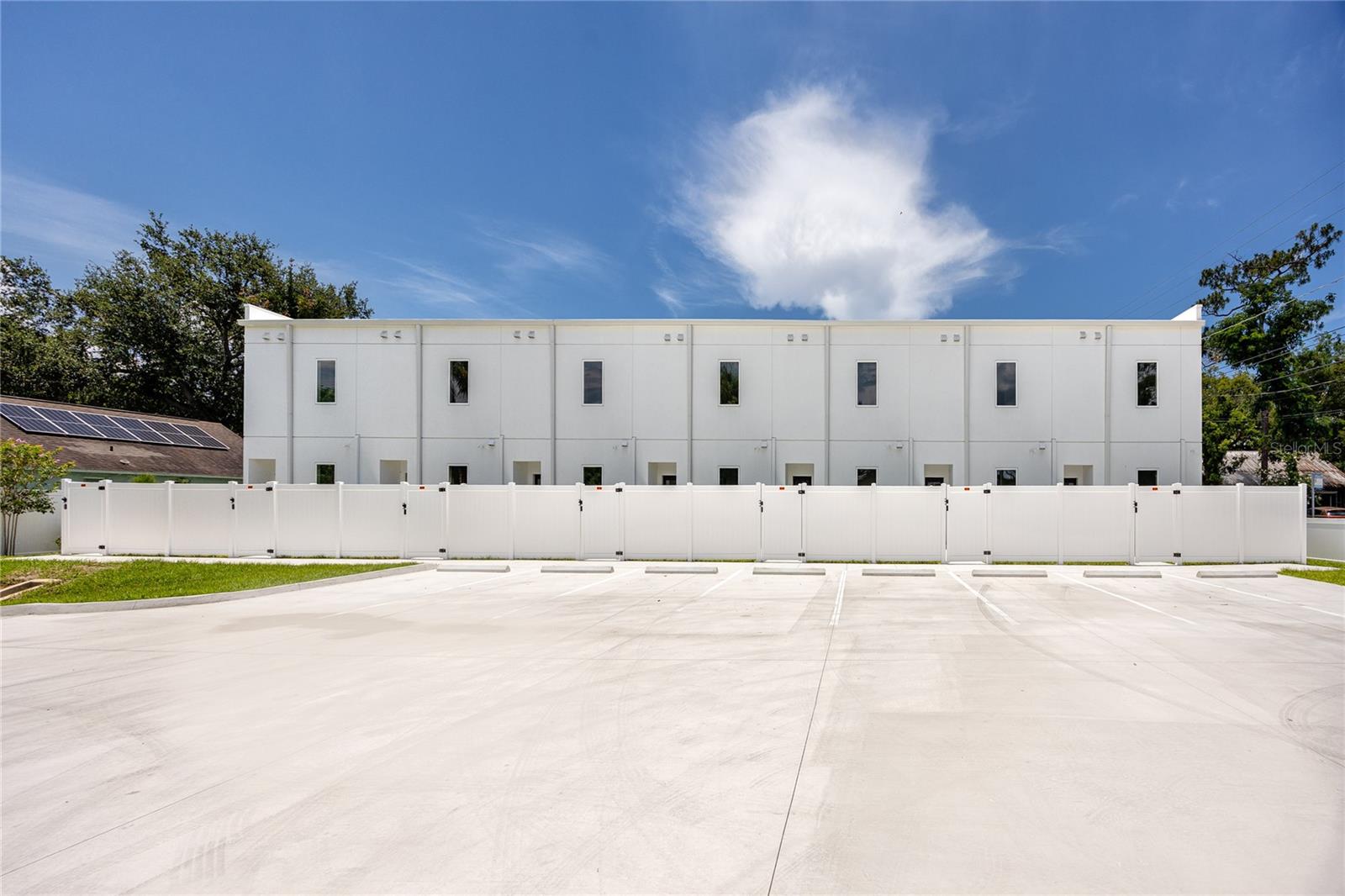 SOMERSET ON 34TH STREET TOWNHOMES - Residential