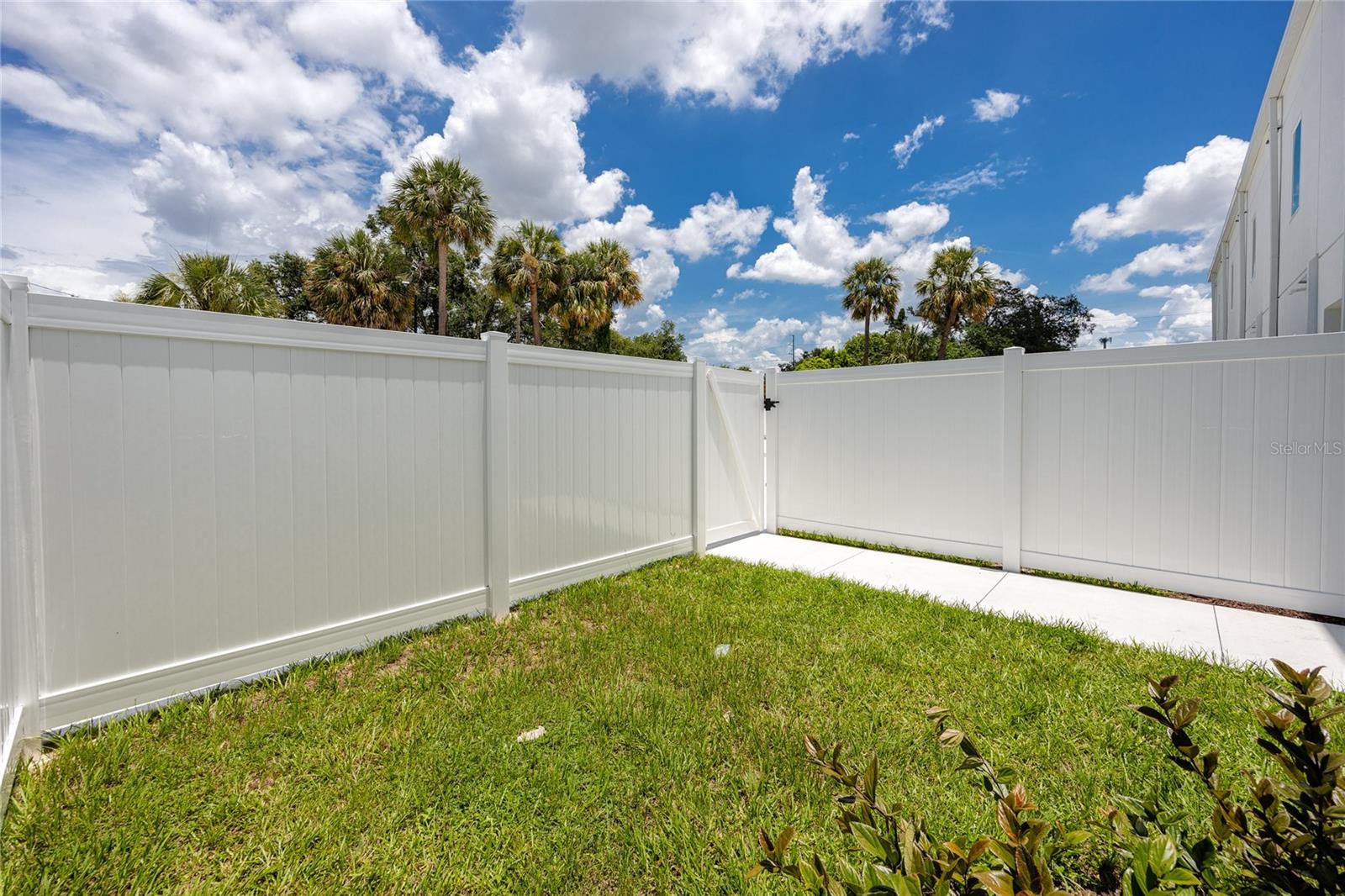 SOMERSET ON 34TH STREET TOWNHOMES - Residential