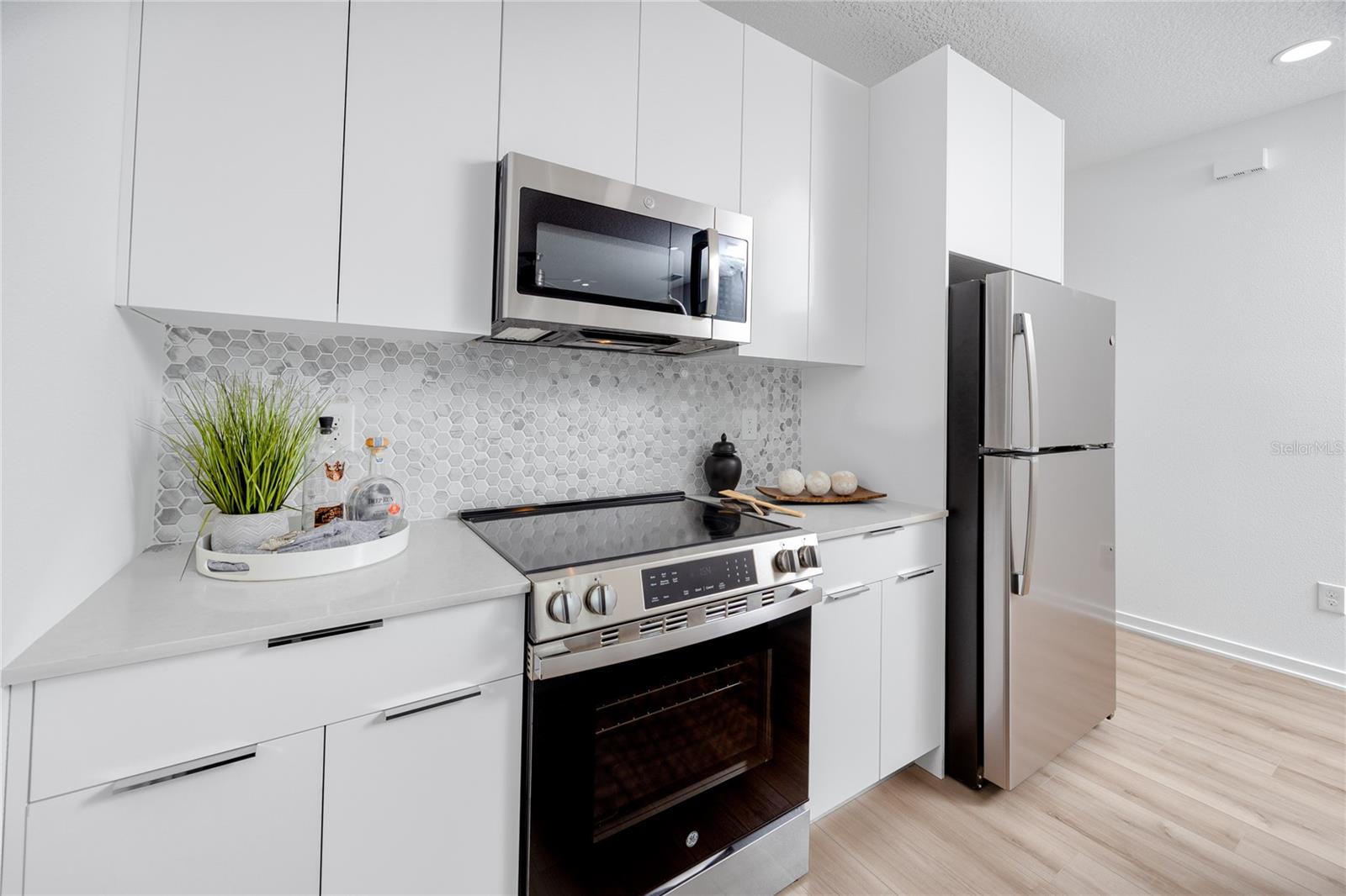 SOMERSET ON 34TH STREET TOWNHOMES - Residential