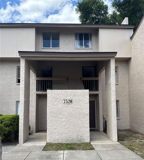 Photo of 7520 Needle Leaf Place #40, Tampa, FL 33617 (MLS # A4688933)