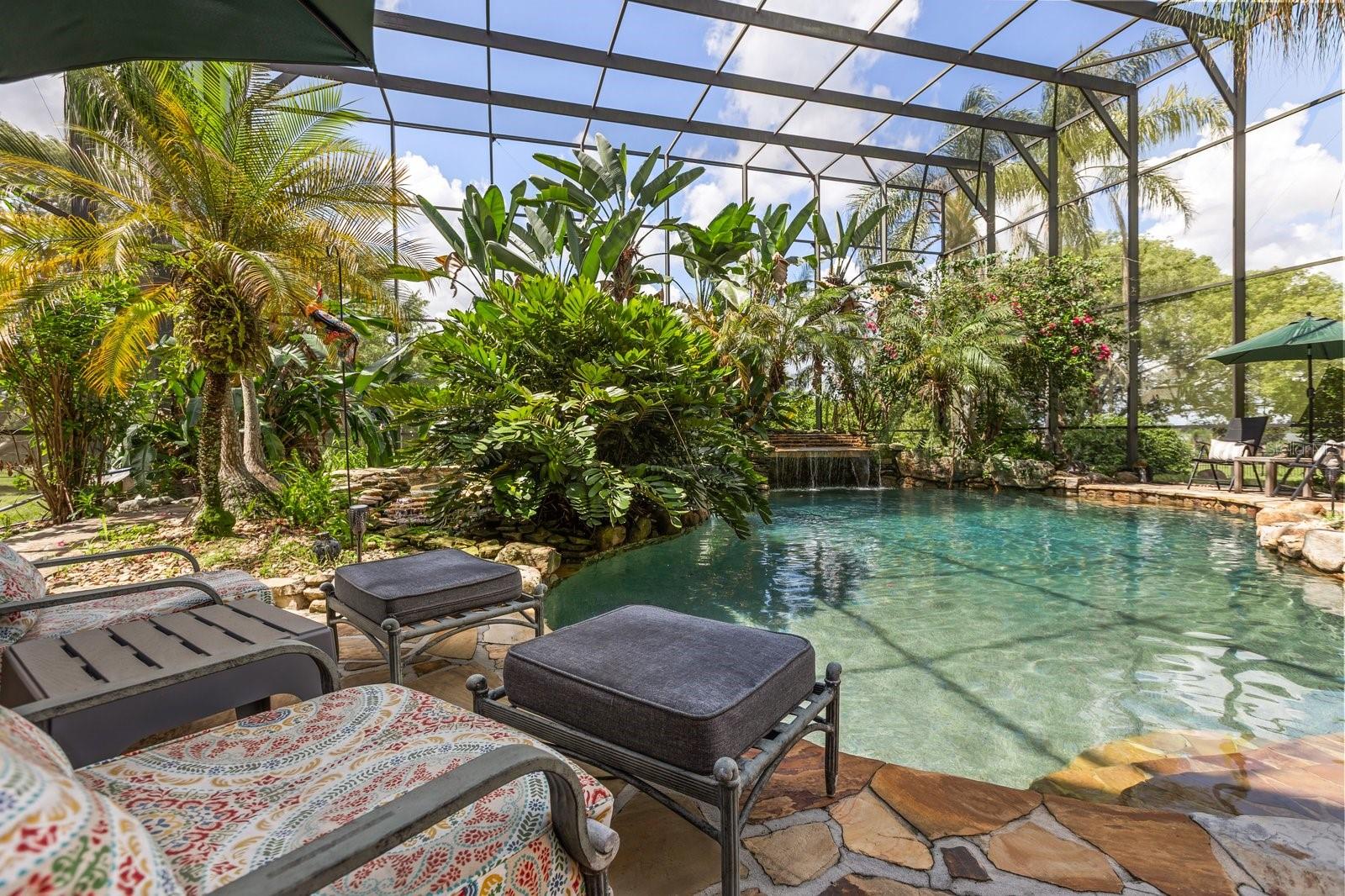 POSTAL GROVES - Residential