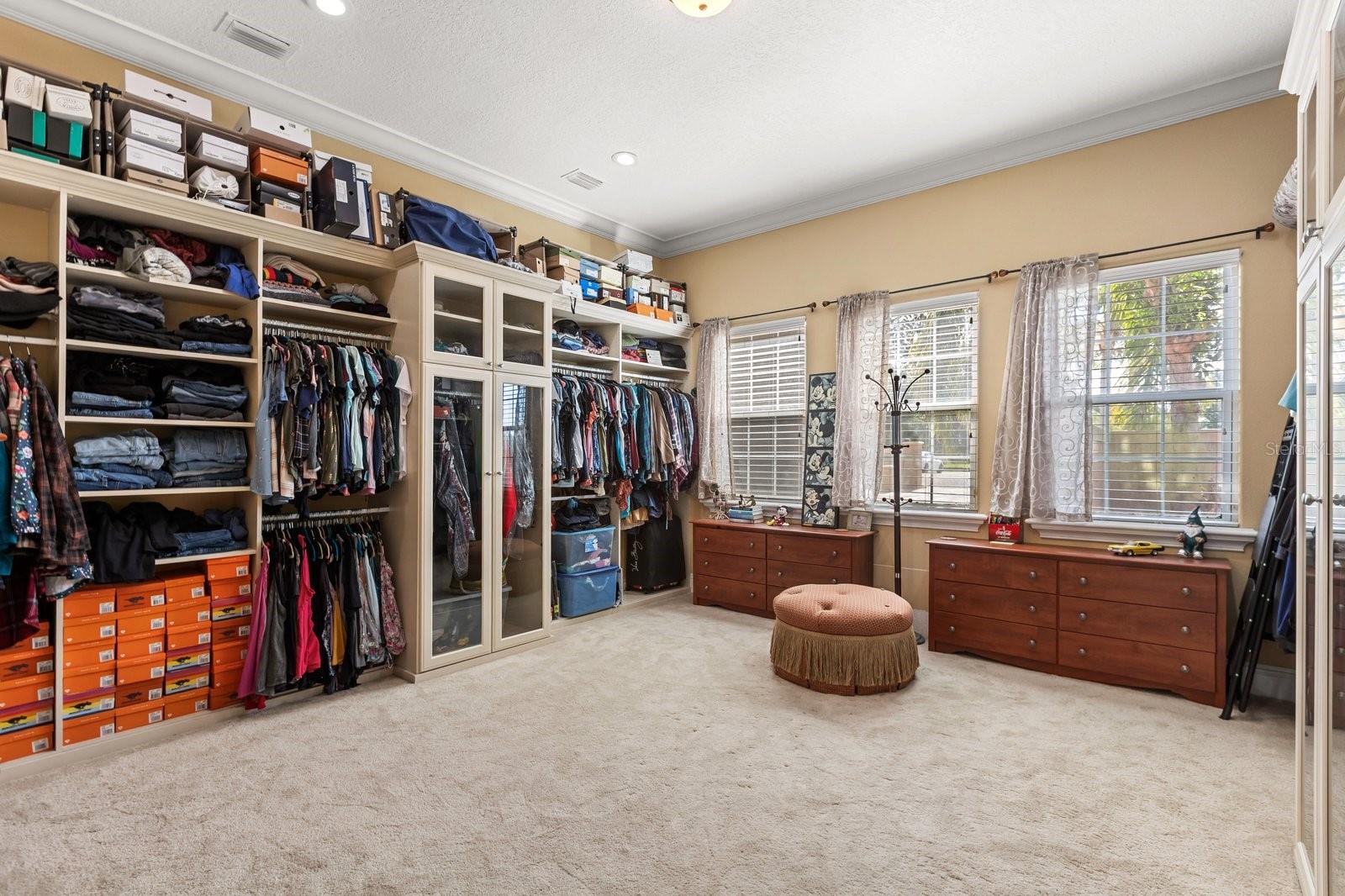 POSTAL GROVES - Residential