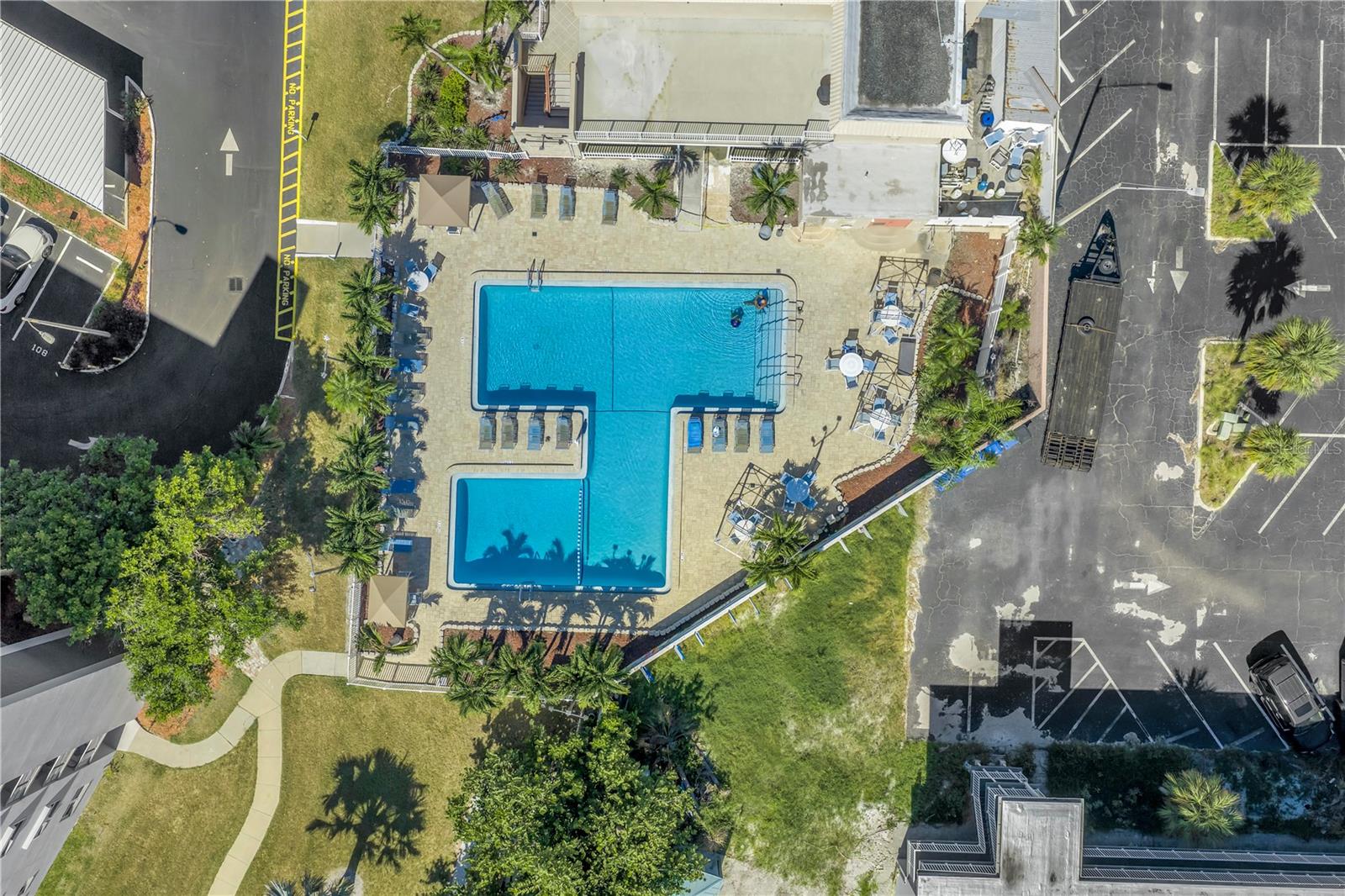 TOWN SHORES OF GULFPORT - Residential