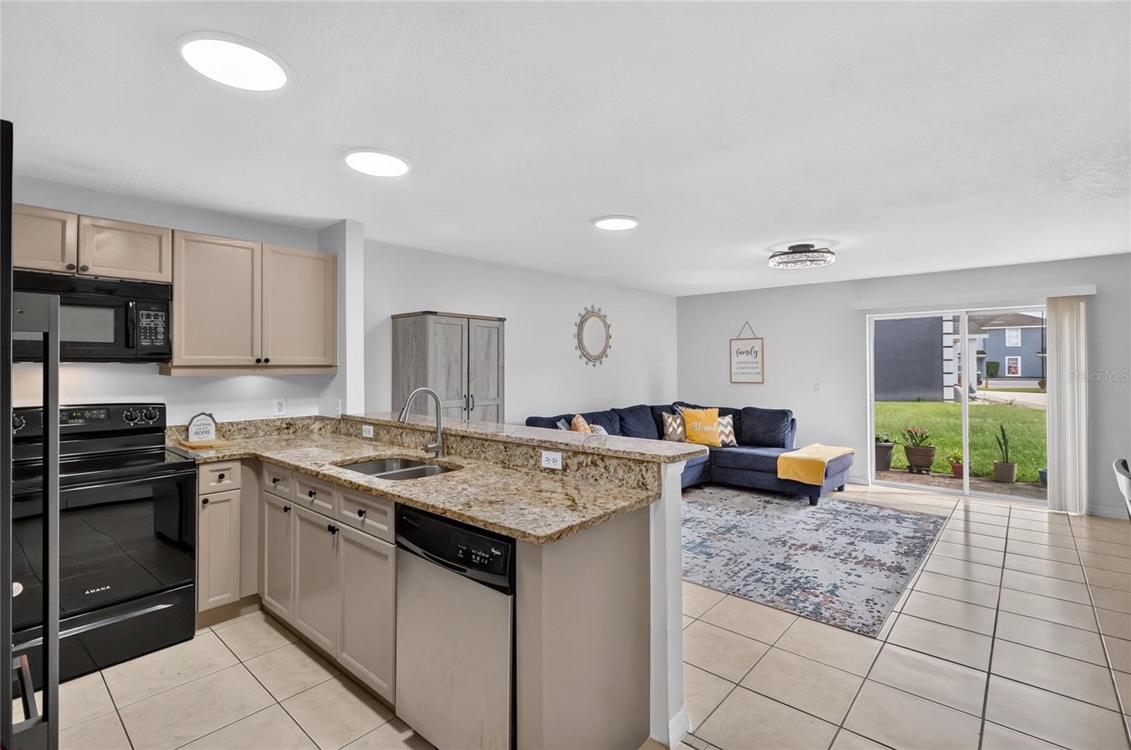 261 AUTUMN LANE 5