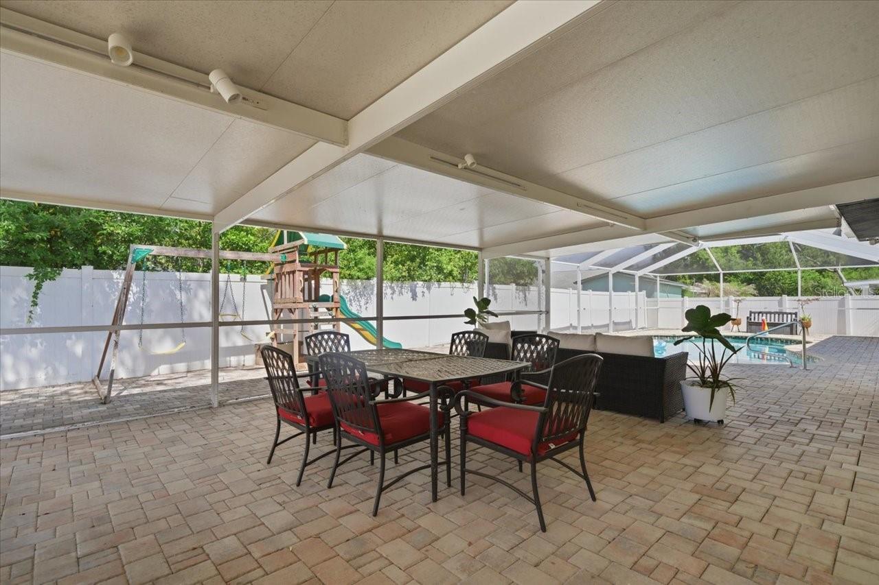 TAMPAS NORTH SIDE COUNTRY CLU - Residential