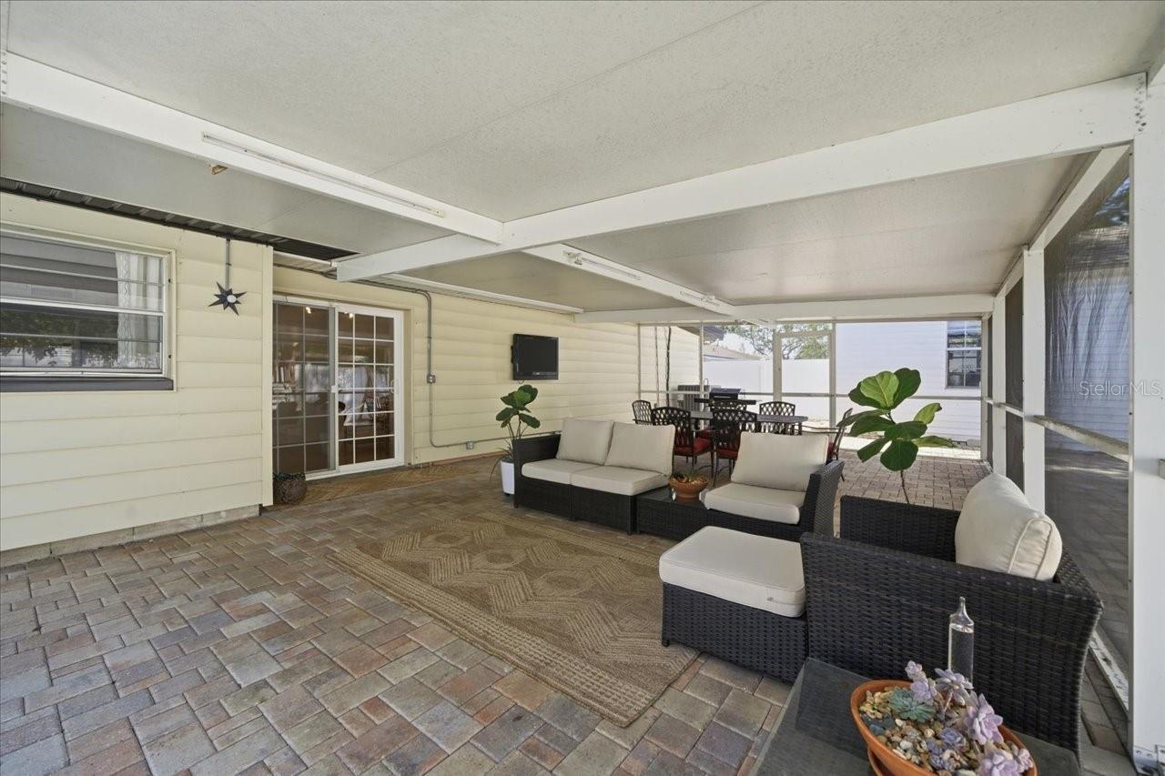 TAMPAS NORTH SIDE COUNTRY CLU - Residential