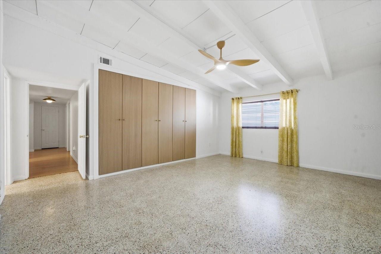 TAMPAS NORTH SIDE COUNTRY CLU - Residential