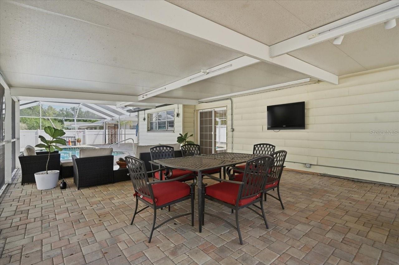 TAMPAS NORTH SIDE COUNTRY CLU - Residential