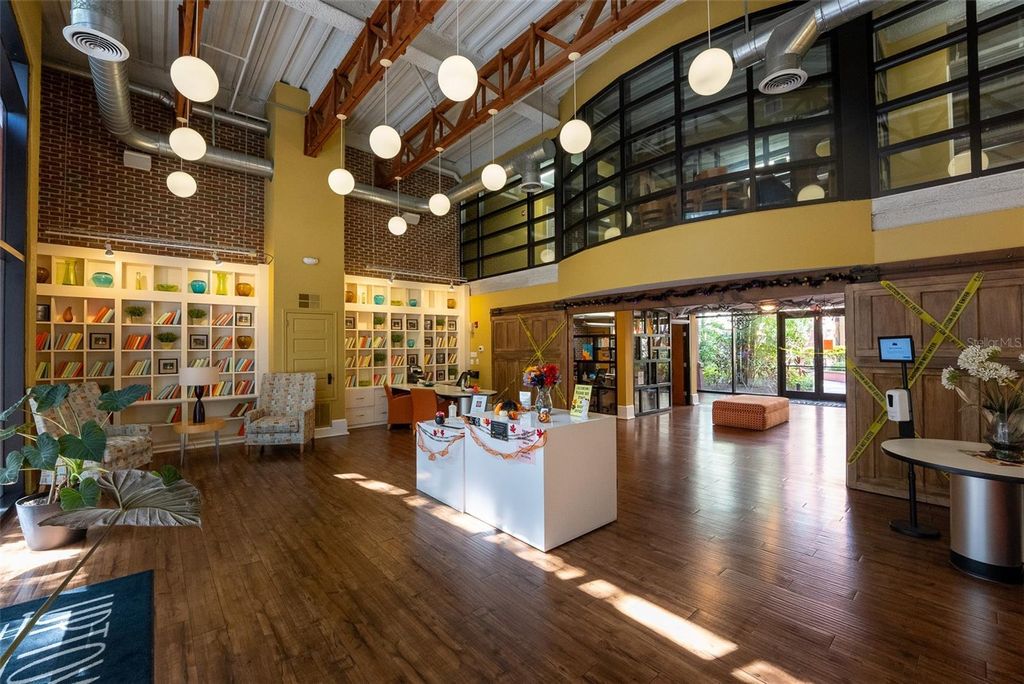 Photo of 911 N Orange Avenue #127, Orlando, FL 32801 (MLS # O6352240)