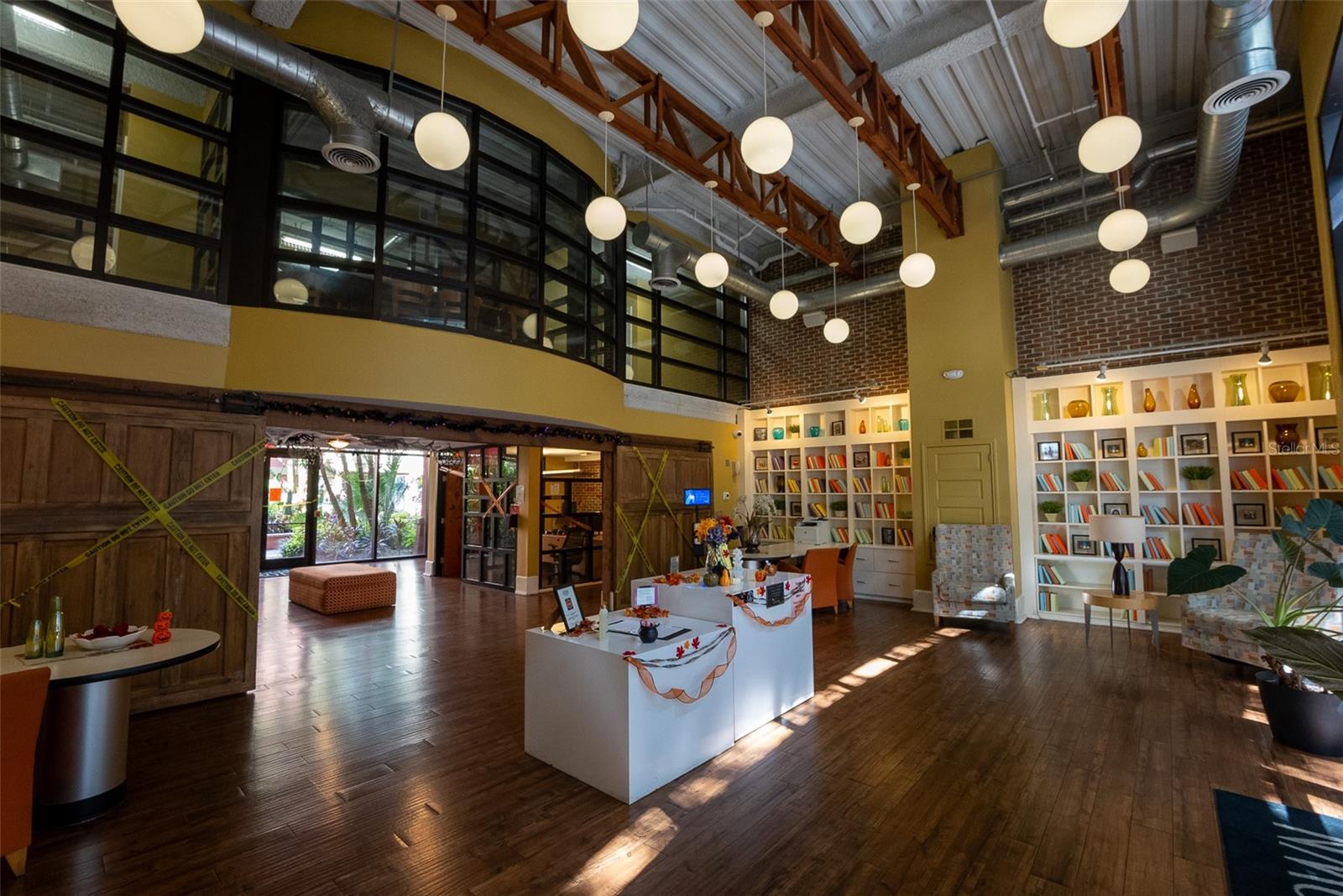 911 N ORANGE AVENUE 127