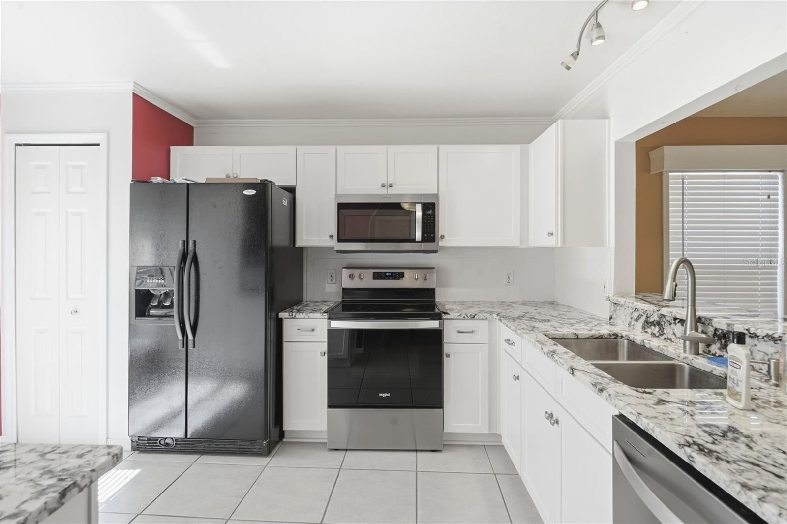 SUNSET VIEW - Residential