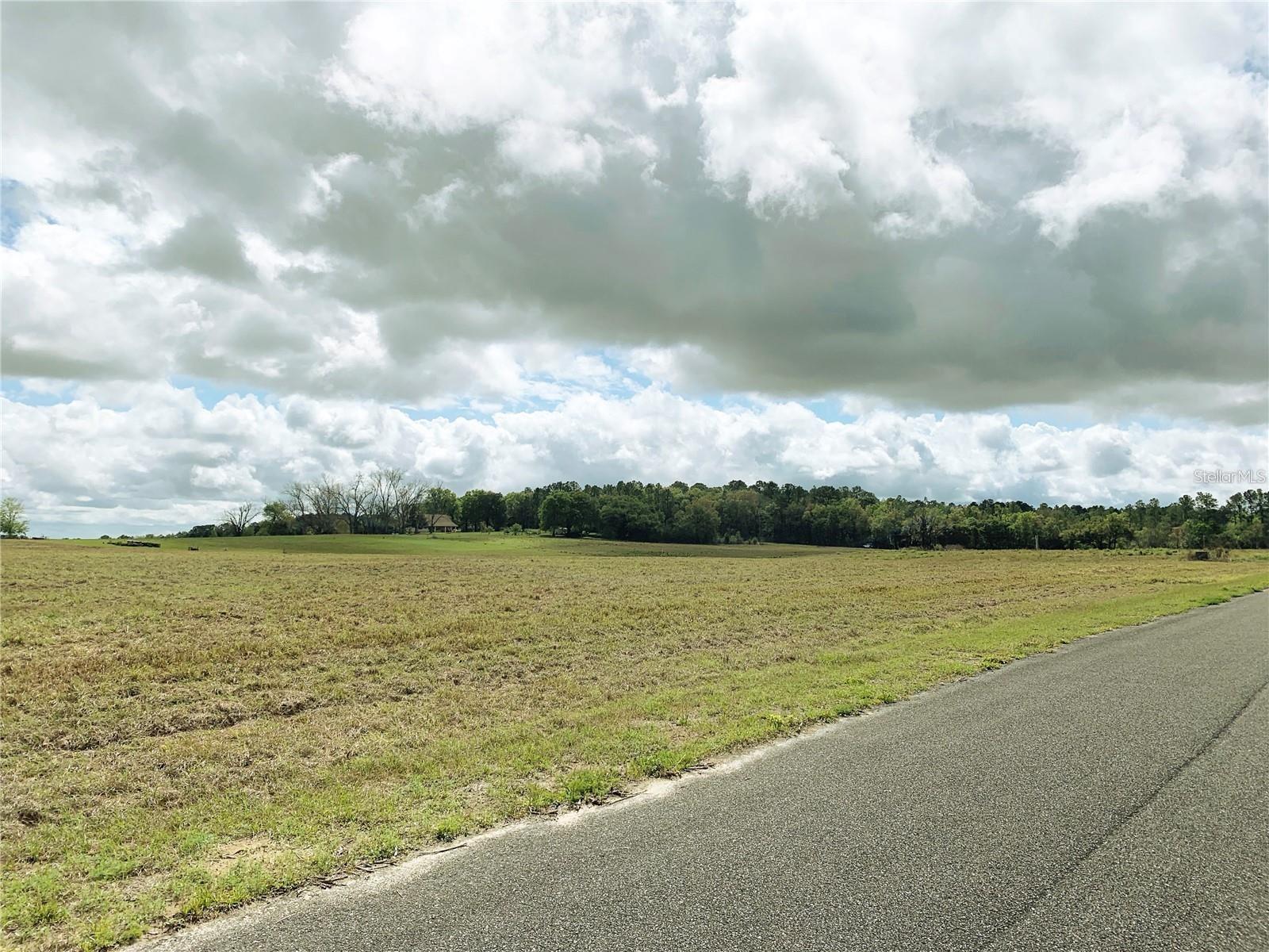 VISTA POINTE FARMS - Land
