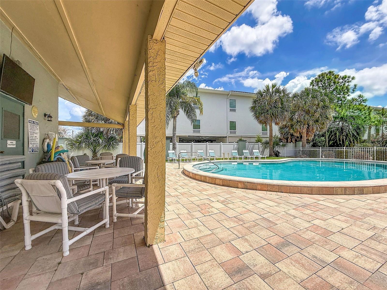 HARBOR POINTE CONDO - Residential