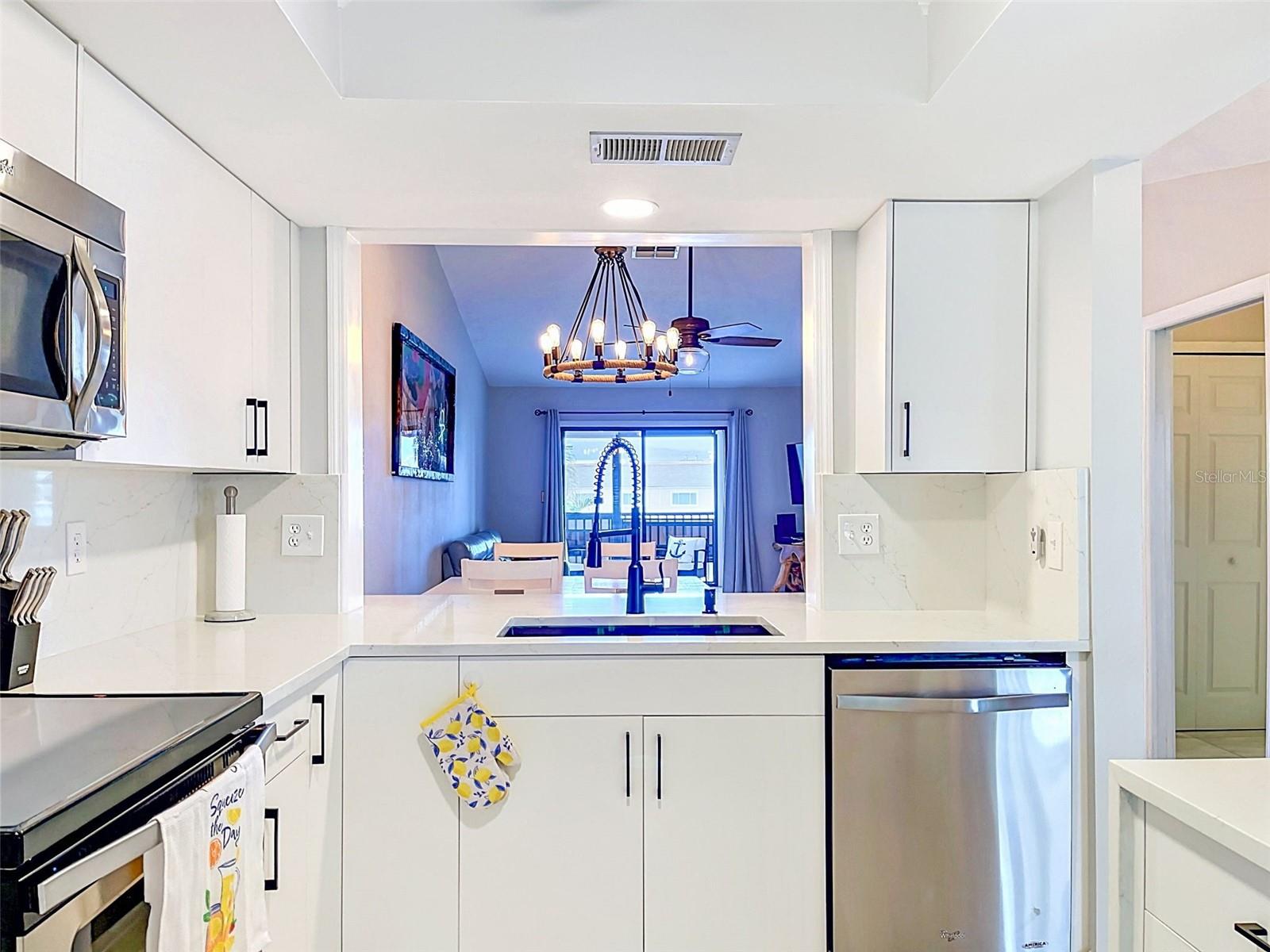 HARBOR POINTE CONDO - Residential