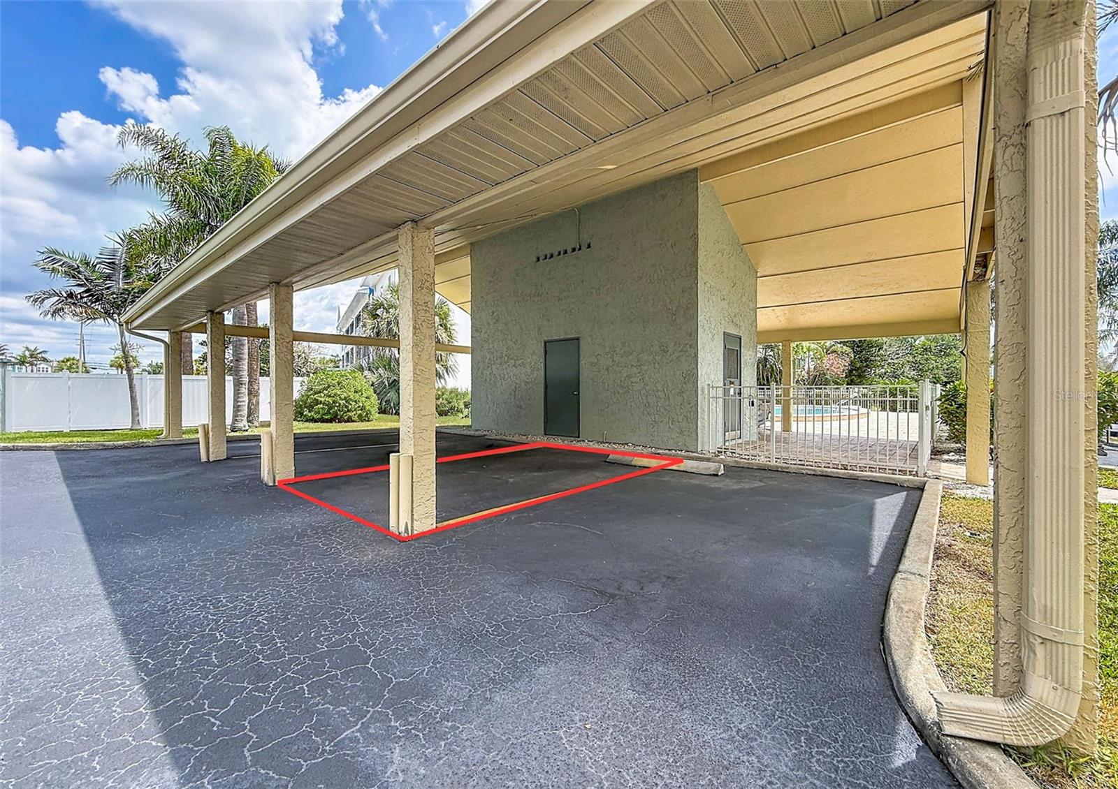 HARBOR POINTE CONDO - Residential