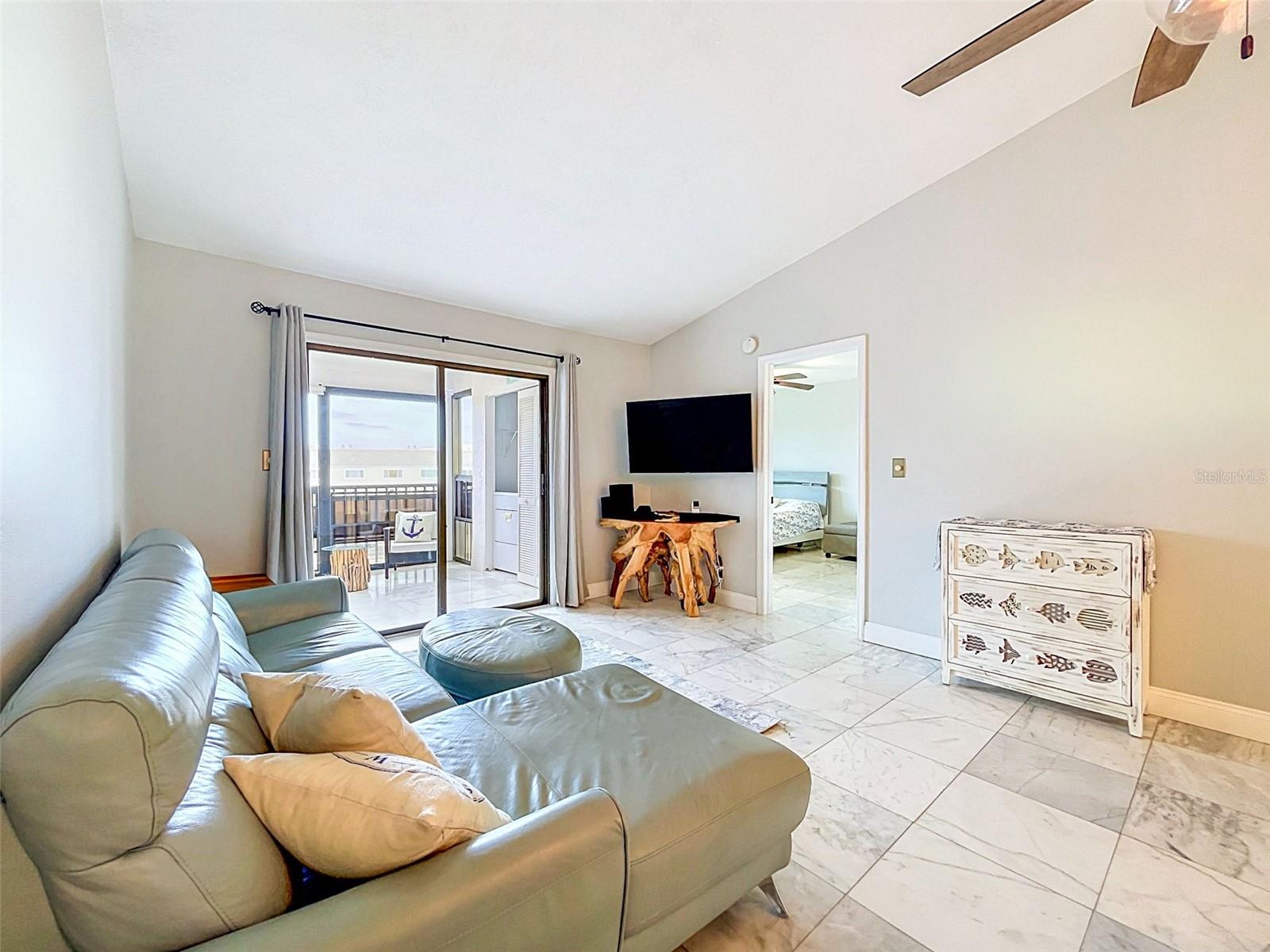 HARBOR POINTE CONDO - Residential