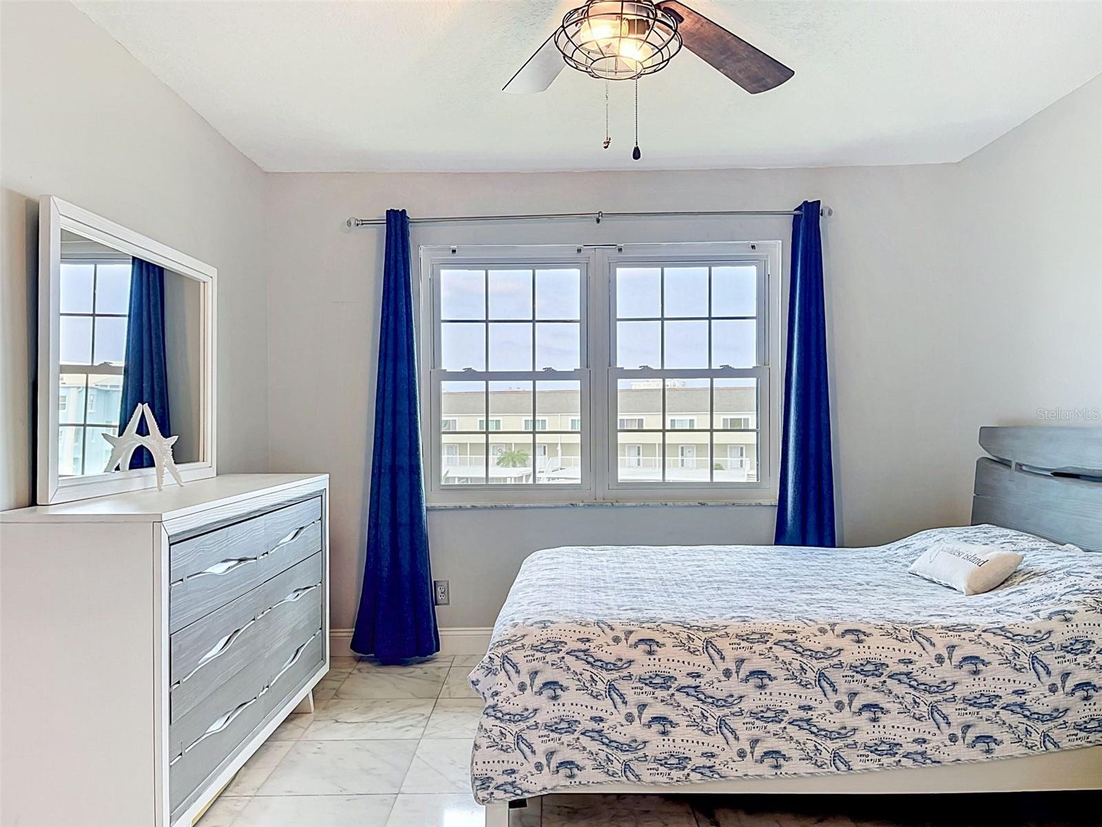 HARBOR POINTE CONDO - Residential