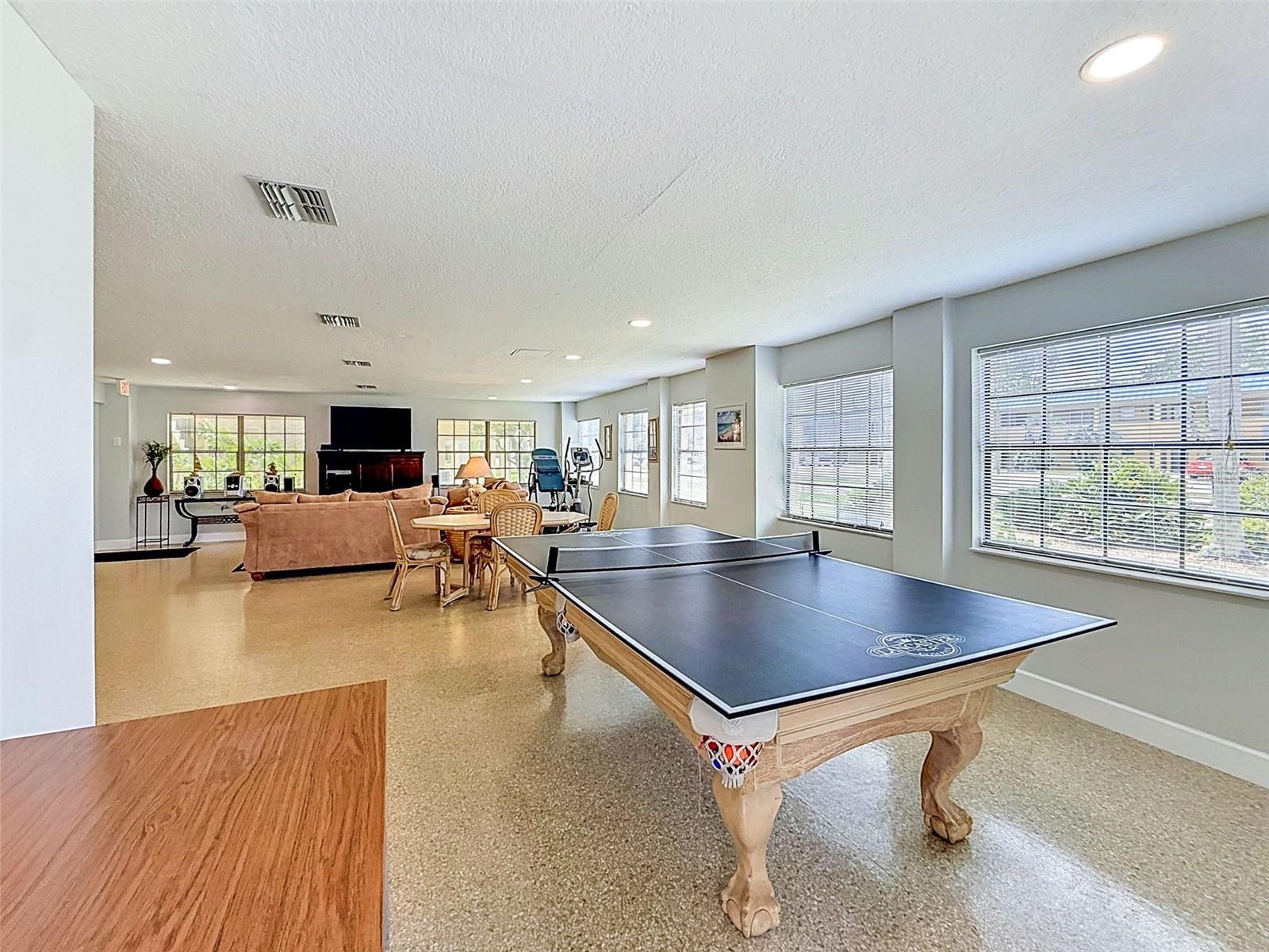 HARBOR POINTE CONDO - Residential